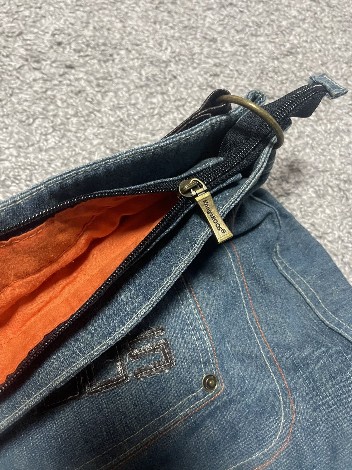 Japanese Brand KangaROOS vintage Denim Sling Messenger Crossbody Bag Size ONE SIZE - 8 Thumbnail