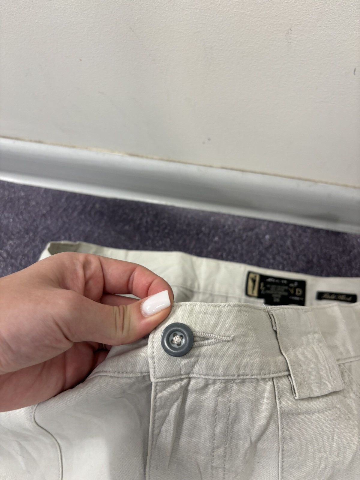 Eddie Bauer Vintage Eddie Bauer Legend Beige Utility Field Cargo Shorts Size US 34 / EU 50 - 9 Thumbnail