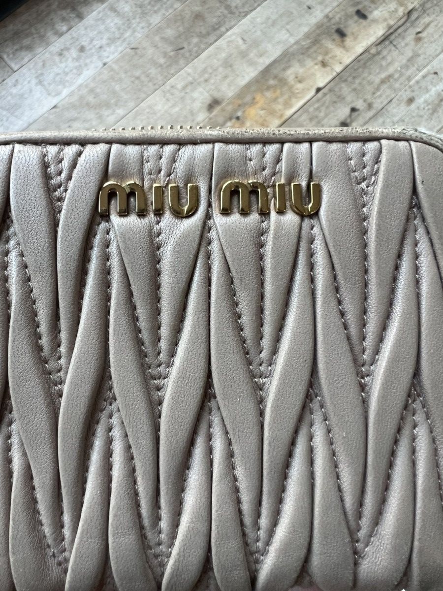 Miu Miu Miu miu lamb skin wallet Size M / US 6-8 / IT 42-44 - 15 Thumbnail