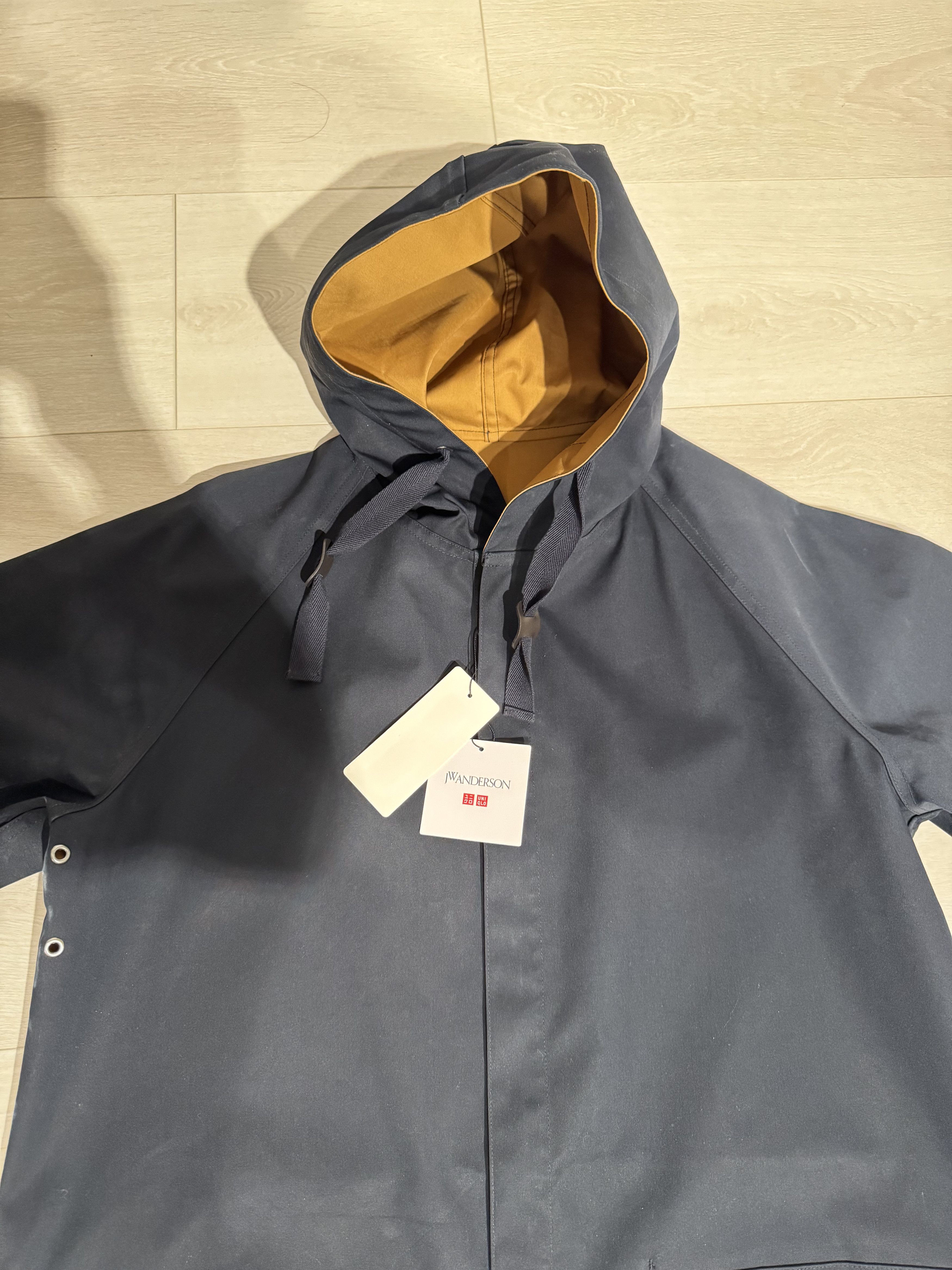 JW Anderson × Uniqlo Uniqlo X JW Anderson Windproof Reversible Raincoat Size US S / EU 44-46 / 1 - 2 Thumbnail