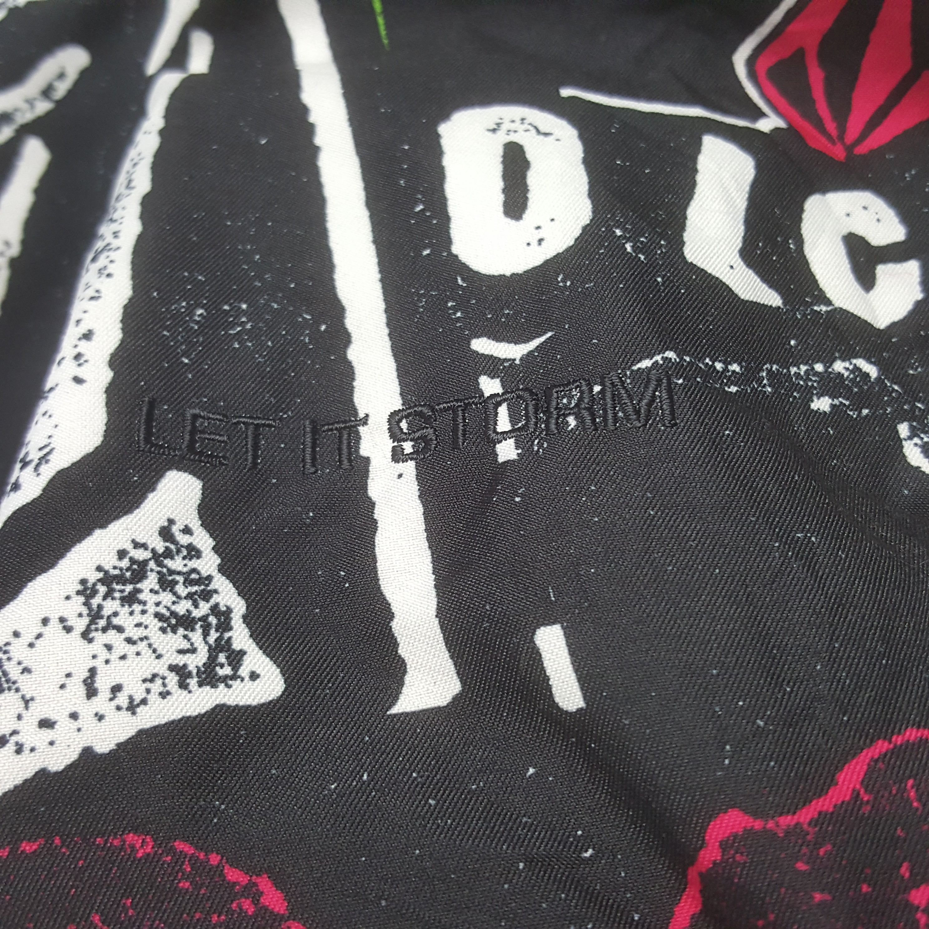 Volcom Vintage Volcom Ski Fullprinted Jacket Hoodie Size US M / EU 48-50 / 2 - 7 Thumbnail