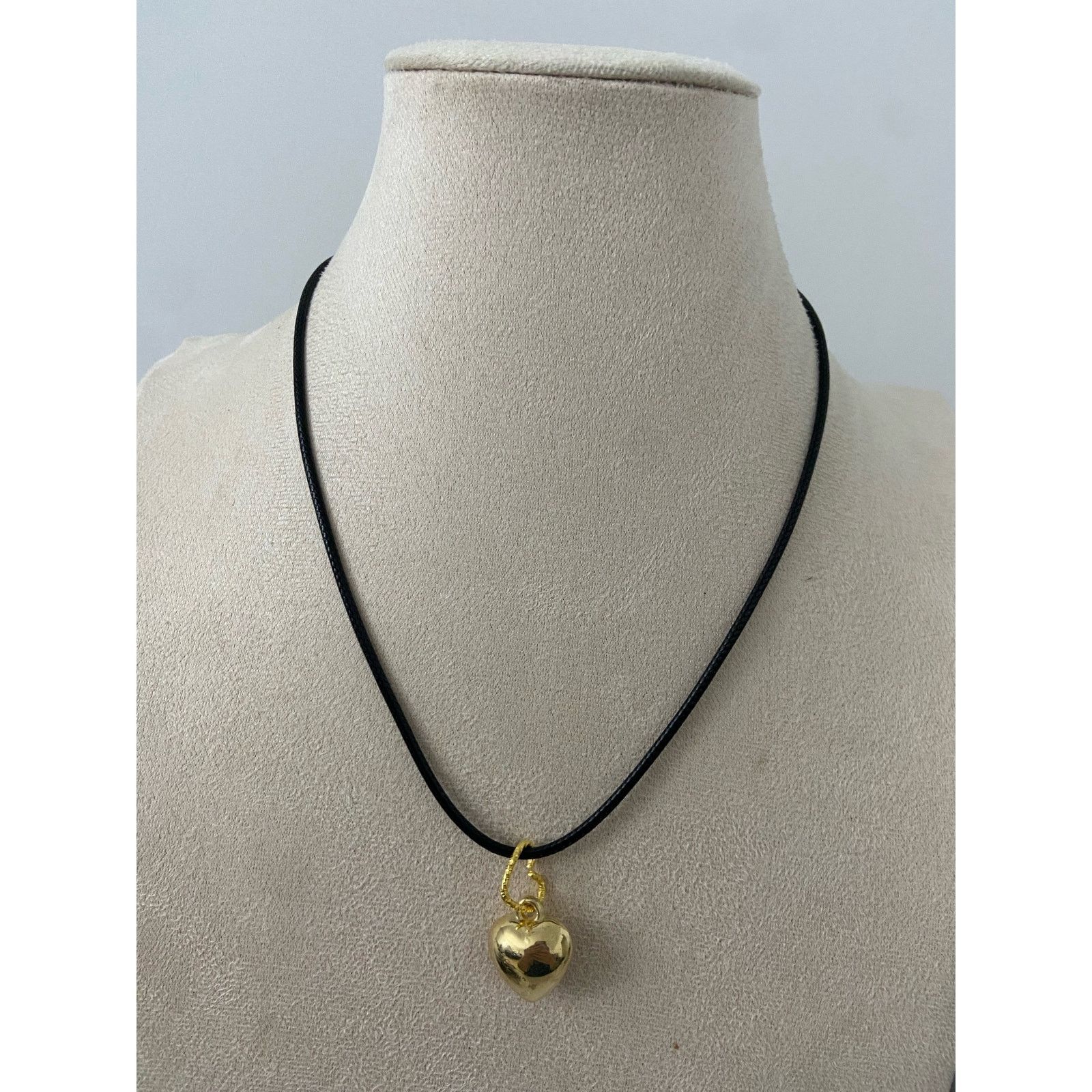 Handmade Gold tone puffed heart necklace Size ONE SIZE - 1 Thumbnail