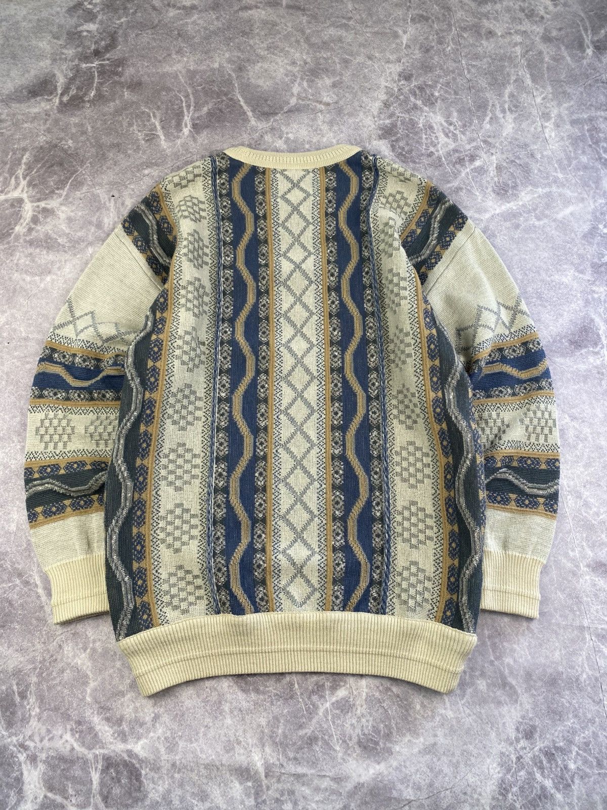 Other Vintage 3-D Coogi Style Sweater Size: L Size US L / EU 52-54 / 3 - 8 Thumbnail