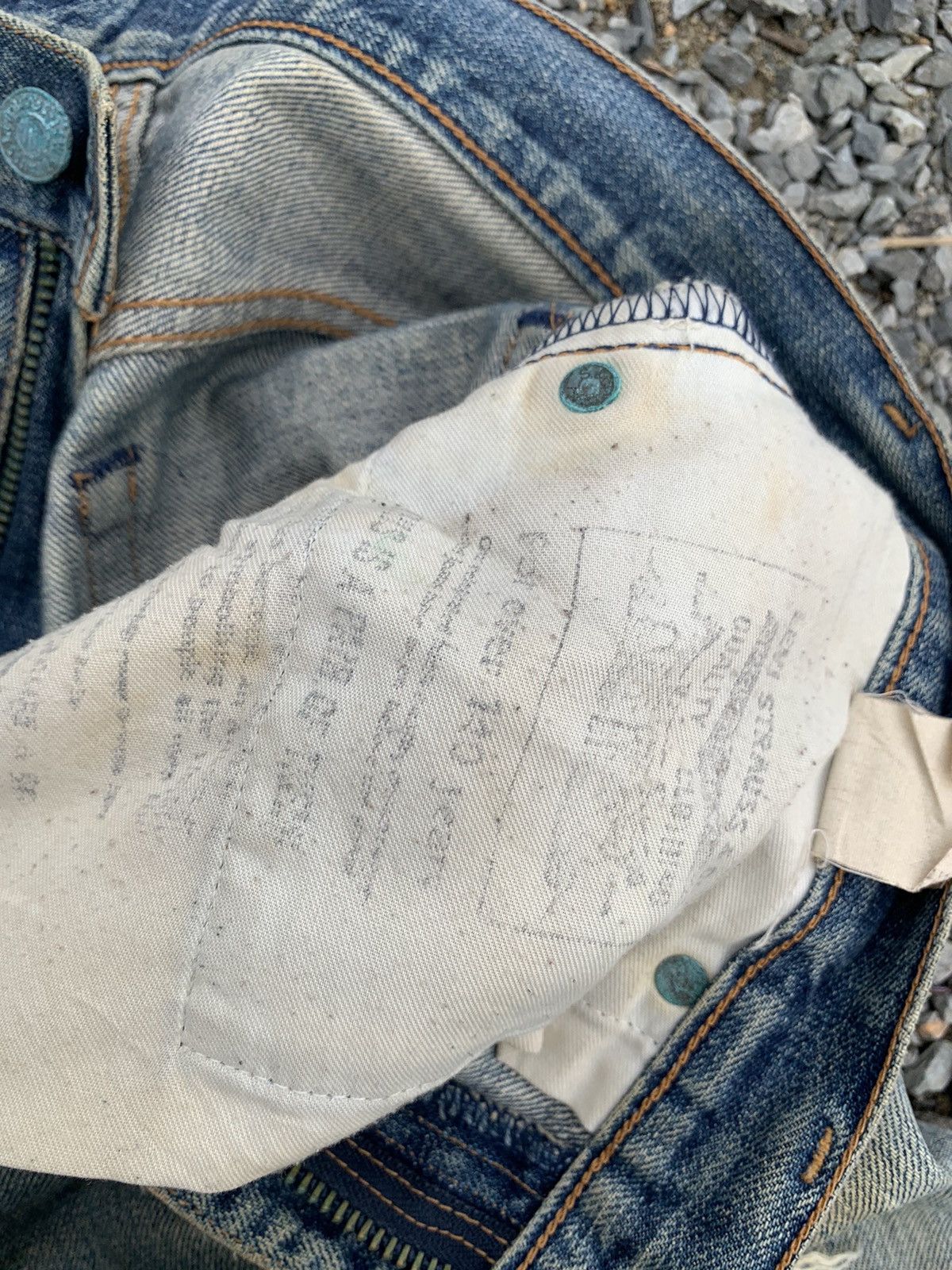 Levi's VINTAGE LEVI’S BIG E 502 J22 SELVEDGE RUSTY DISTRESSED DENIM Size US 31 - 21 Thumbnail