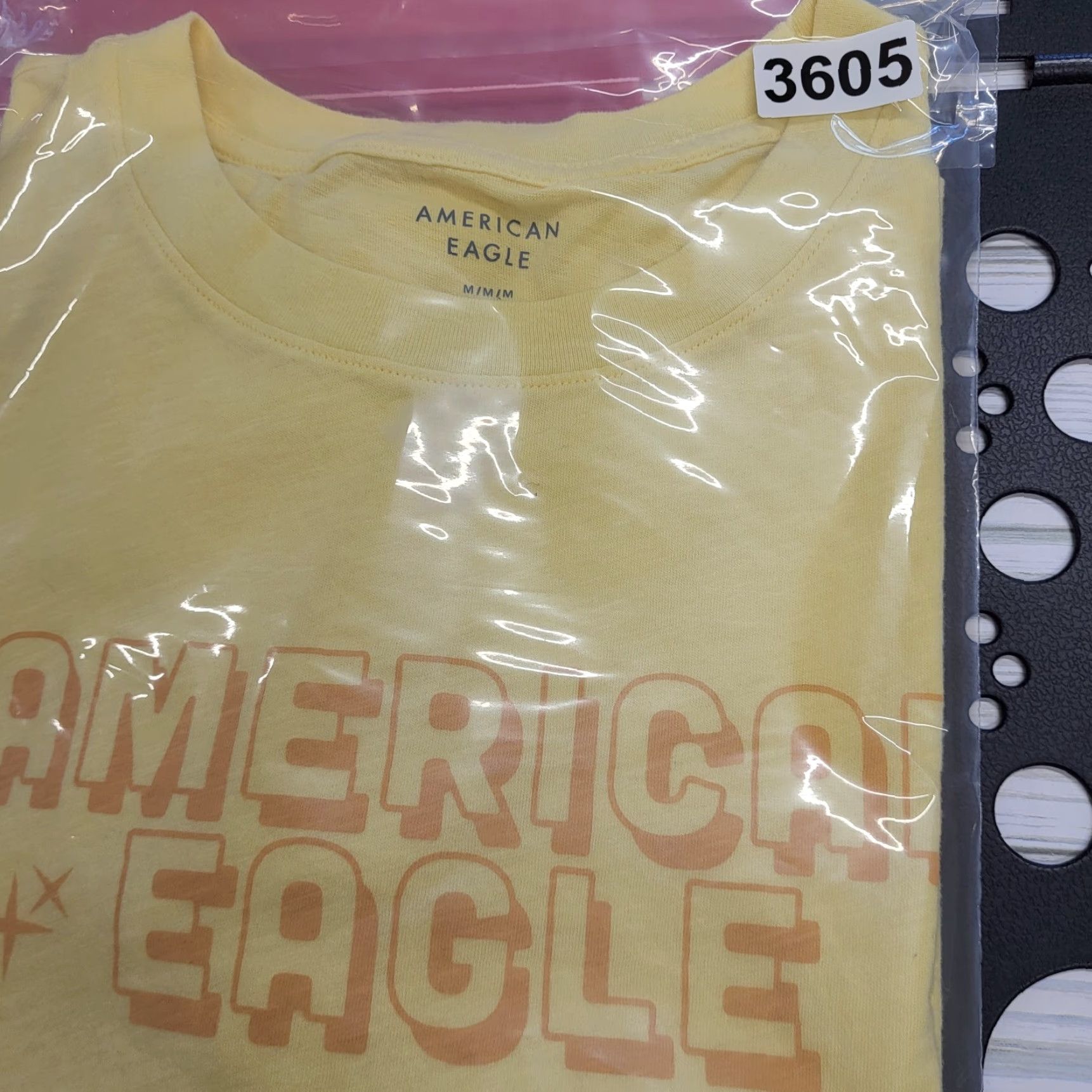 American Eagle Outfitters American Eagle T-Shirt Women's Size Medium Buttery Yellow New York City Cropped Size M / US 6-8 / IT 42-44 - 7 Thumbnail