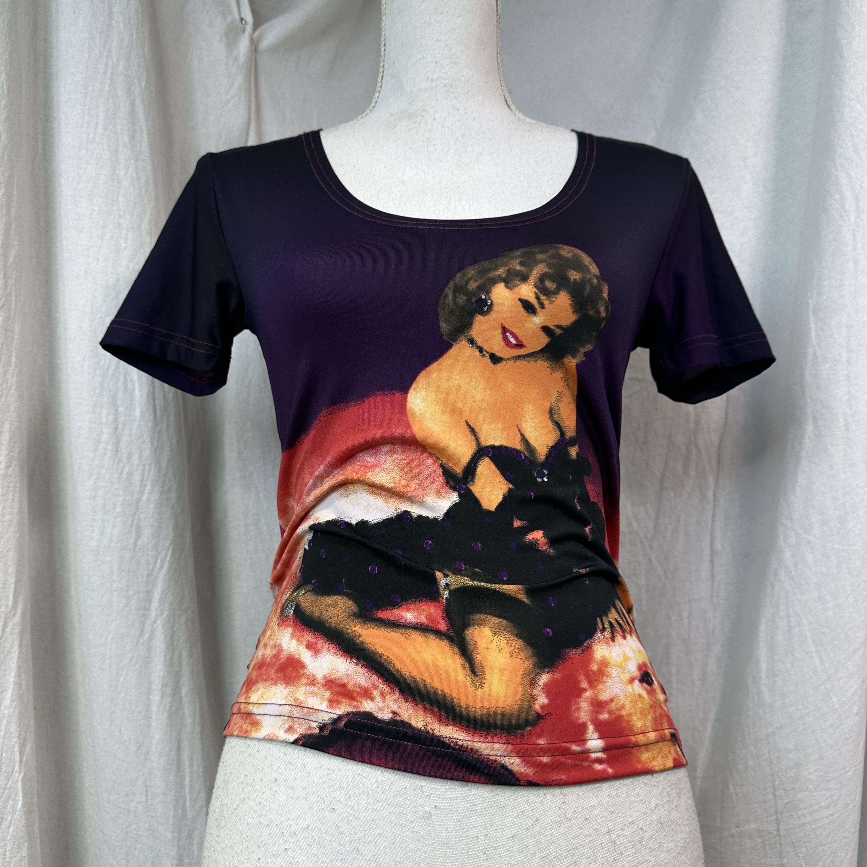 Vintage Vintage Avant Garde Fullrpint Glamour T-shirt 00s Size S / US 4 / IT 40 - 5 Thumbnail