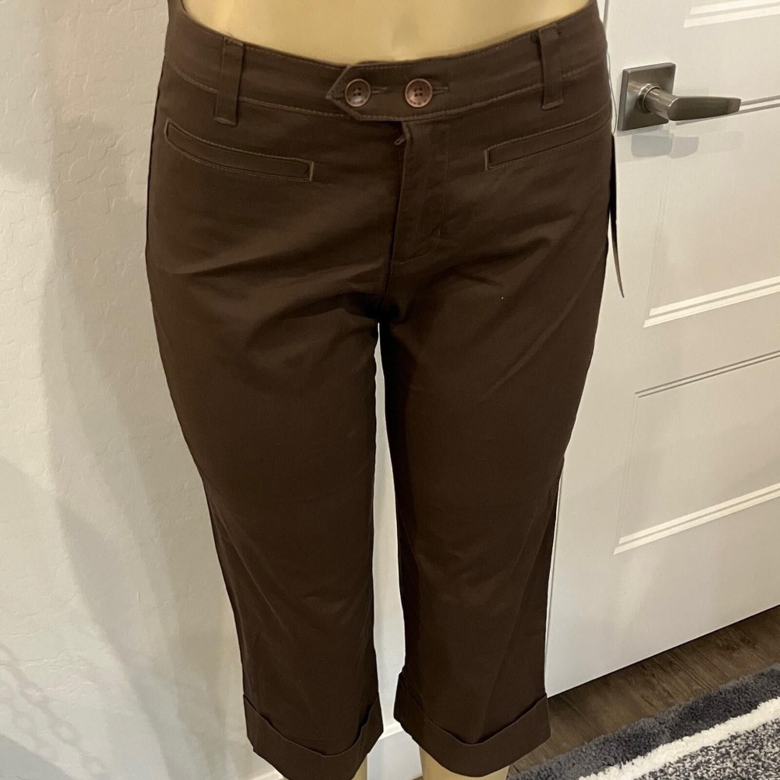 Other Bandolino Brown Capri Pants Size 6 Size 28" / US 6 / IT 42 - 1 Thumbnail