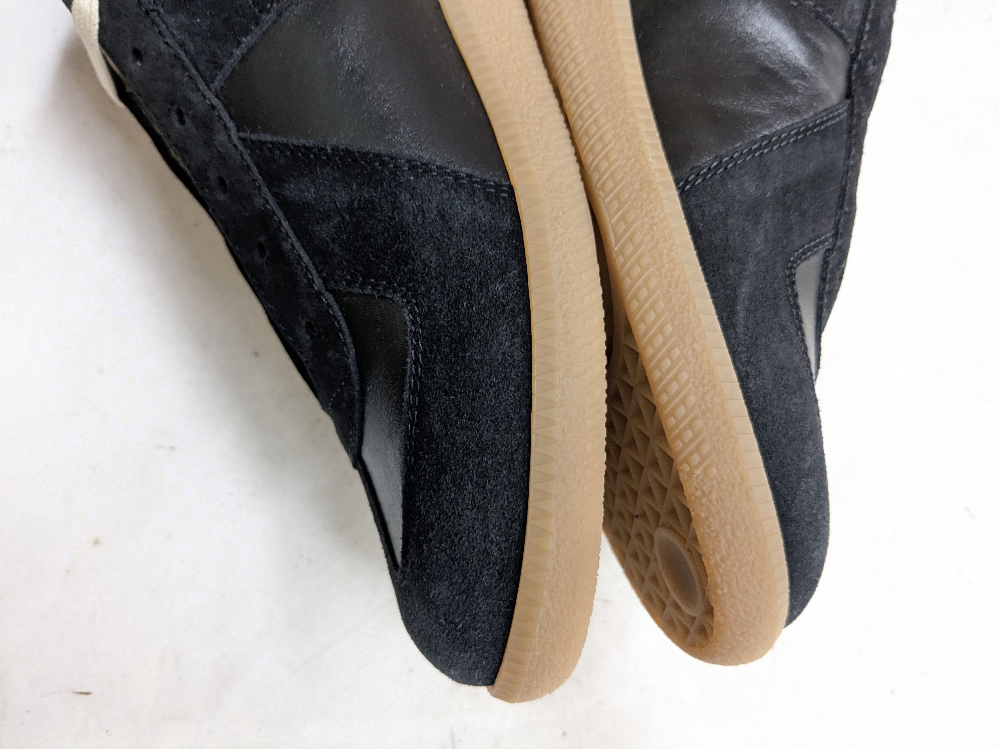 Maison Margiela Maison Margiela Replica GAT Black 11 44 Gum Low Tops Size US 11 / EU 44 - 10 Thumbnail