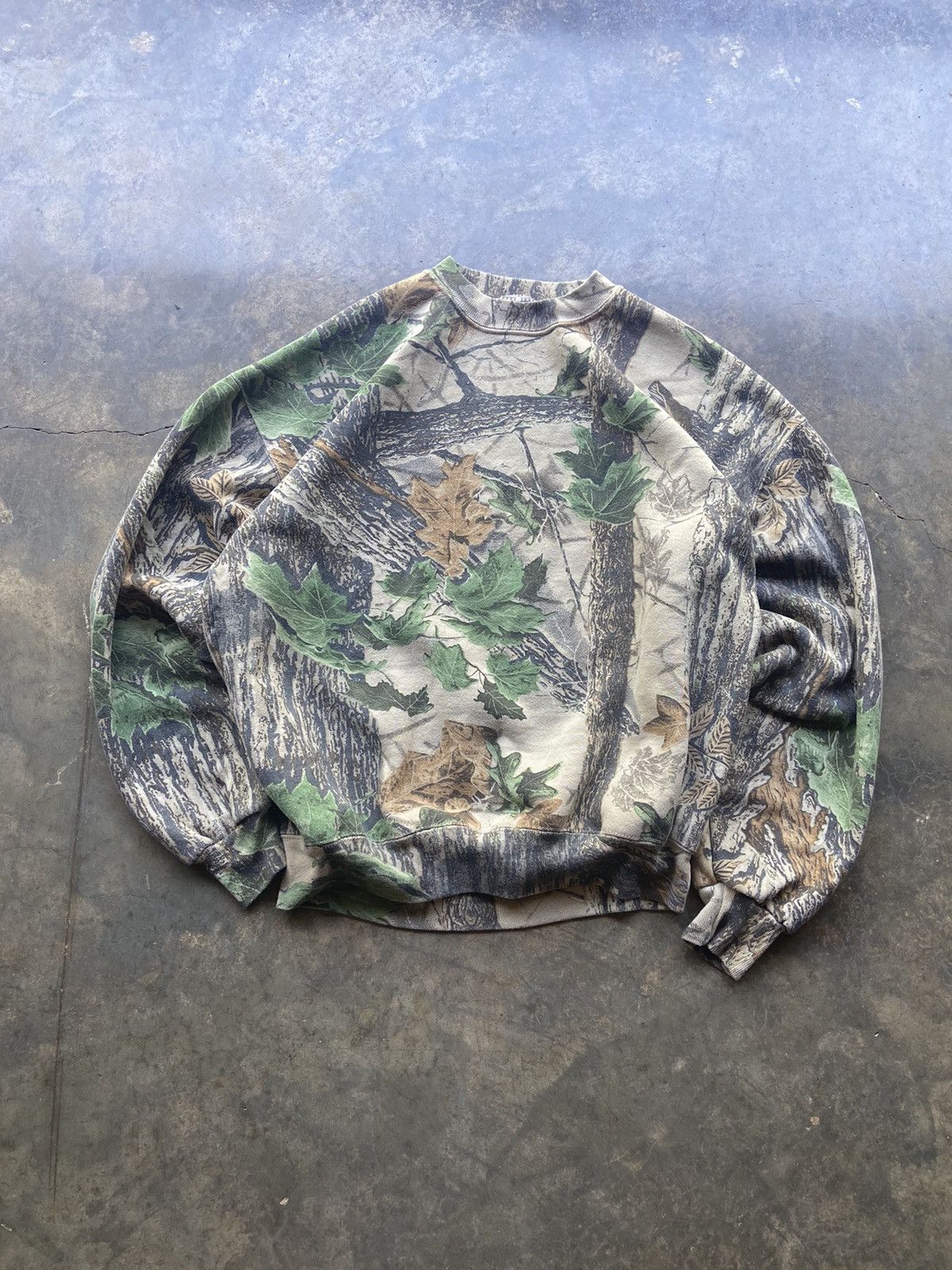 image of Crazy Vintage 90’S Carhartt Style Realtree Sweatshirt XL in Camo, Men's