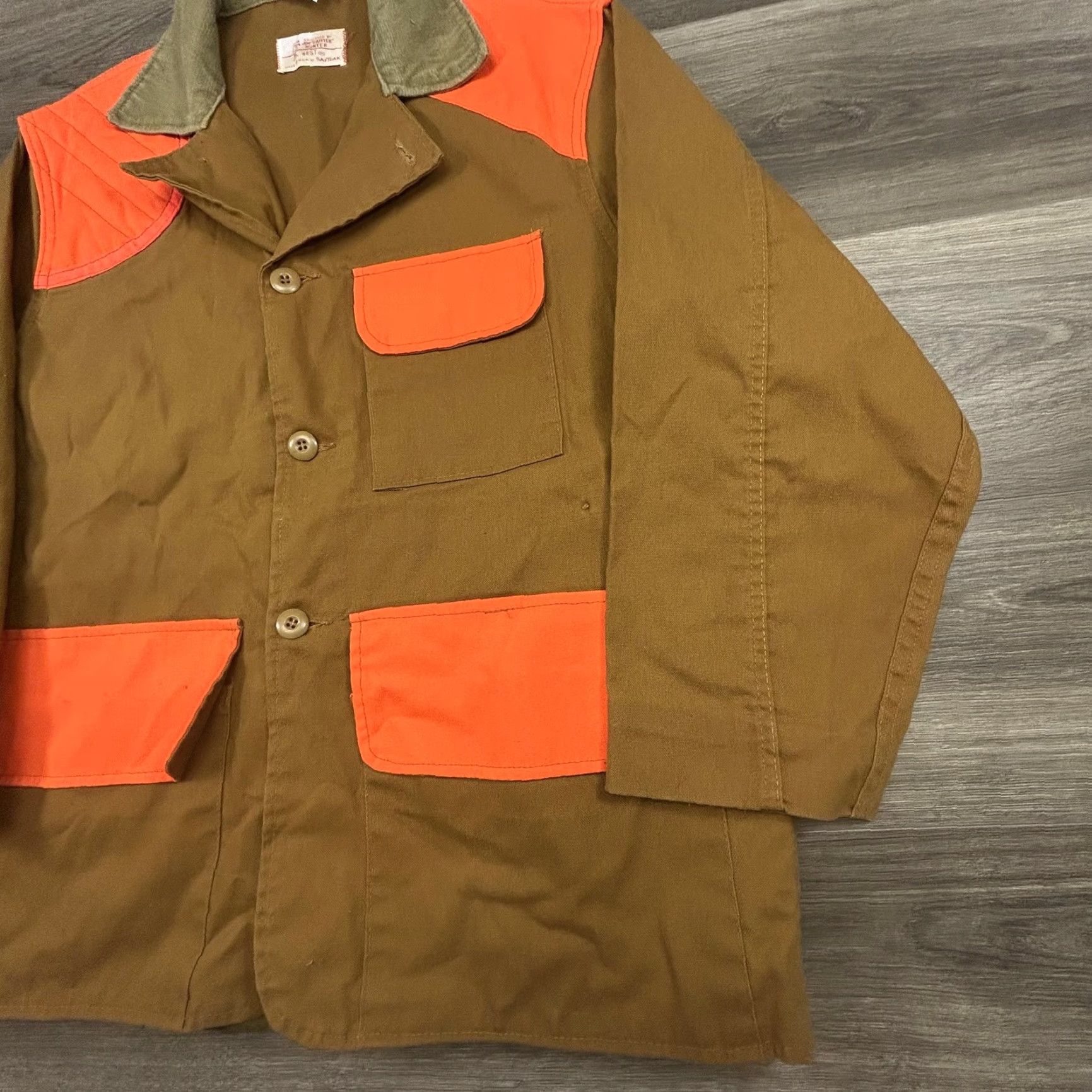 Vintage VINTAGE Saf-T-Bak Jacket Mens Large Hunting Blaze Orange Canvas Cotton Mid-Length Olive Lining Pockets Back Game Pouch Size US L / EU 52-54 / 3 - 4 Thumbnail