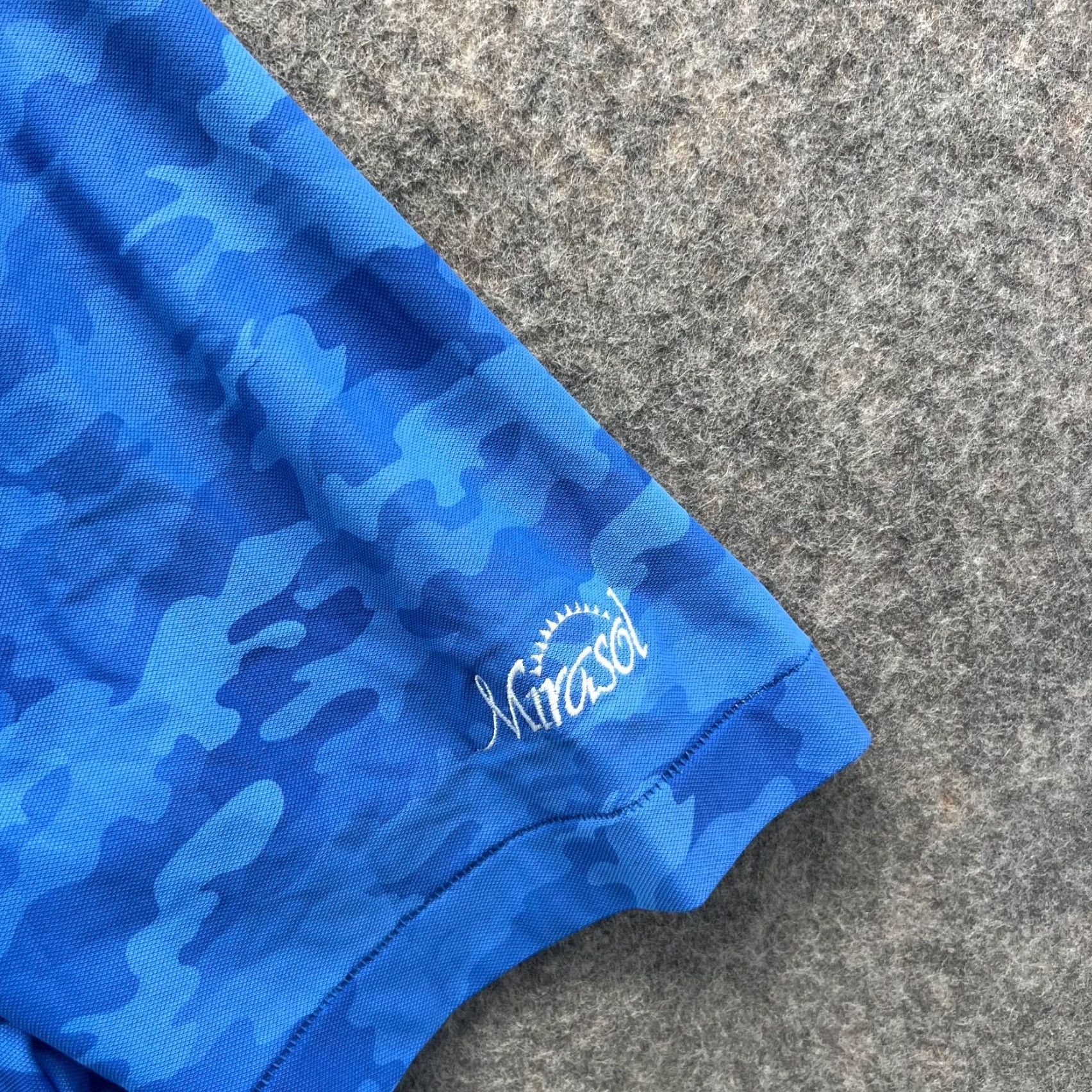 Peter Millar Peter Millar Polo Shirt Mens Large Blue Camouflage Summer Comfort Golf Mirasol Size US L / EU 52-54 / 3 - 7 Thumbnail