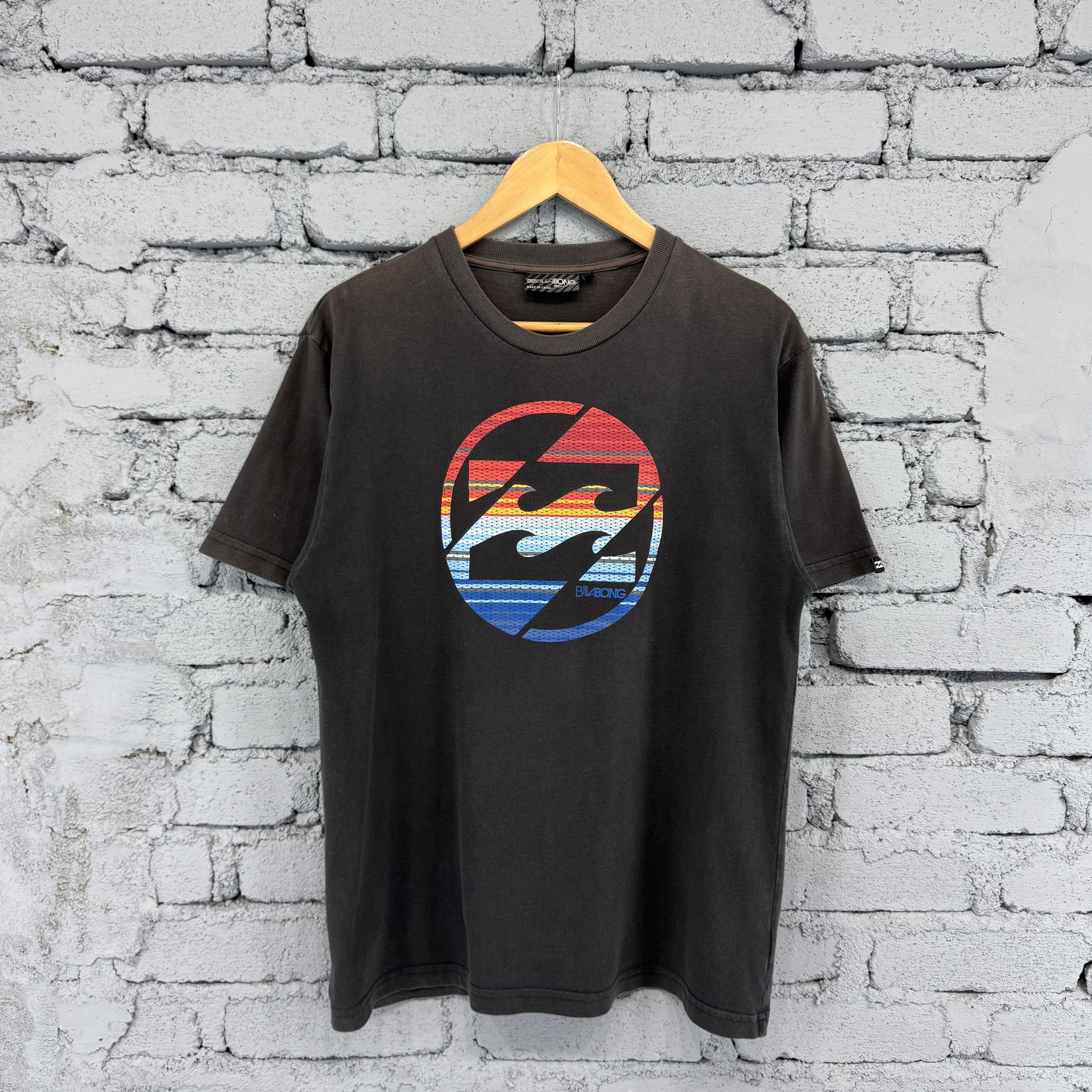 Billabong Billabong Arch Big Logo Sunfaded Tshirt Size US L / EU 52-54 / 3 - 1 Thumbnail