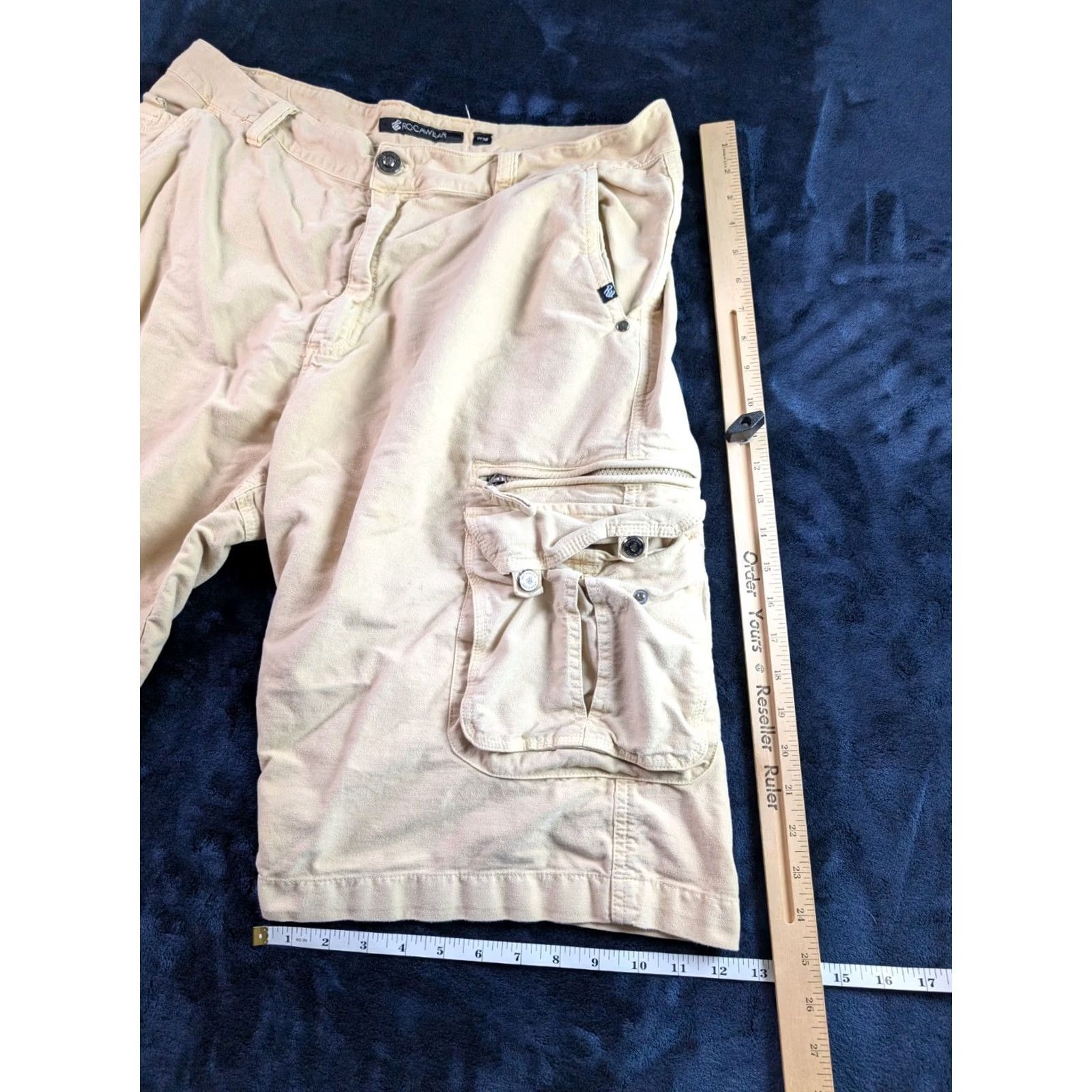 Rocawear Rocawear Y2K Tan Zippered Baggy Cargo Shorts Men’s Size 38 READ - Beige Cotton, 38, Cargo, Pockets, Casual, Summer, Spring, Men, Regular Size US 38 / EU 54 - 7 Thumbnail