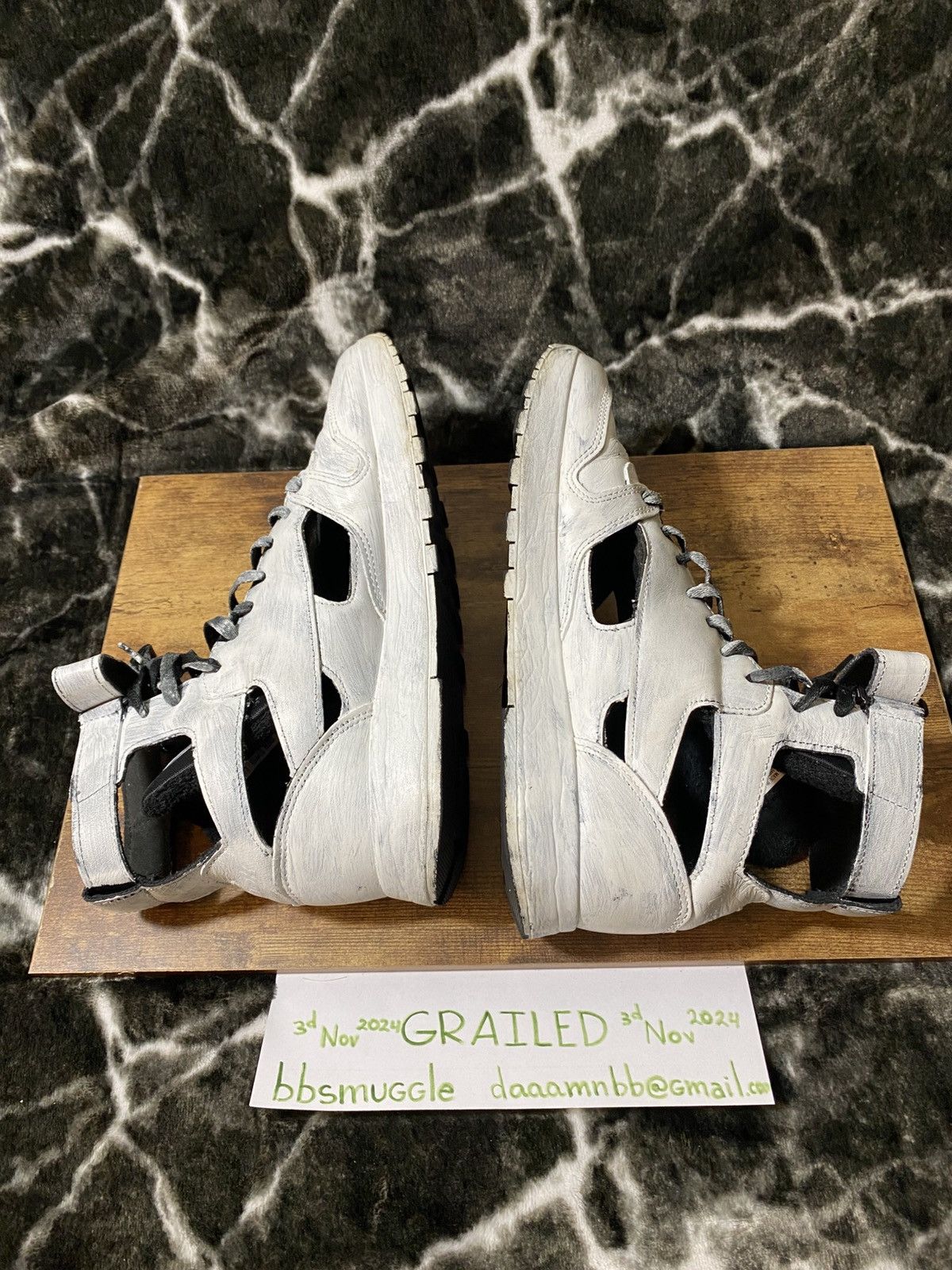 Maison Margiela × Reebok Maison Margiela Bianchetto X Reebok Classic Tabi High Size US 10 / EU 43 - 3 Thumbnail