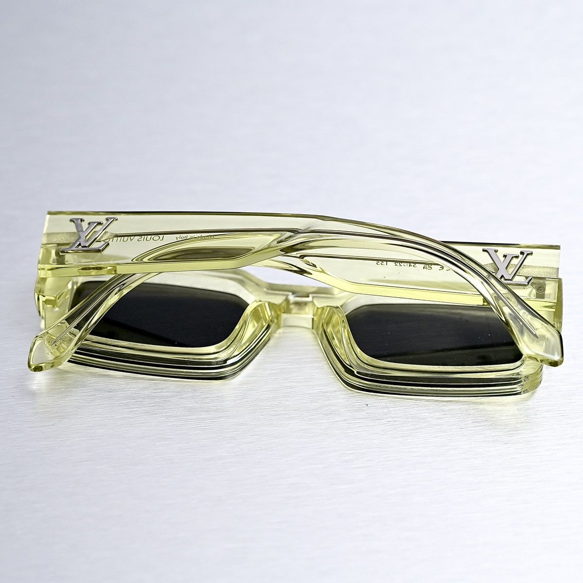 Louis Vuitton LOUIS VUITTON CRYSTAL YELLOW SUNGLASSES Size ONE SIZE - 9 Thumbnail