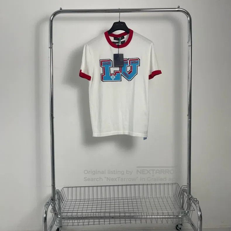 Louis Vuitton Louis Vuitton White knitted short sleeve Size US S / EU 44-46 / 1 - 1 Thumbnail