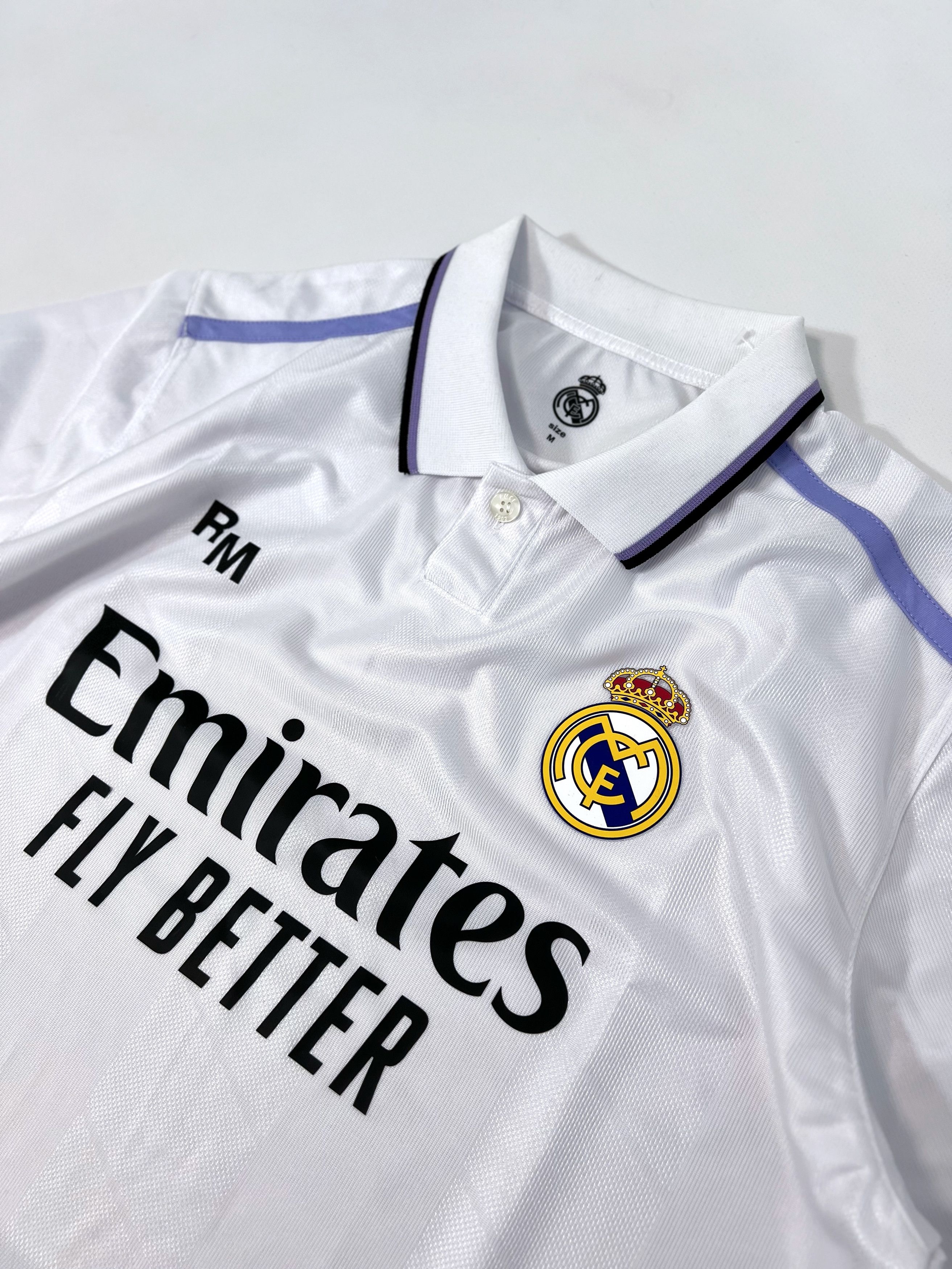 Other Real Madrid soccer jersey Bloke kit white Size US M / EU 48-50 / 2 - 2 Thumbnail