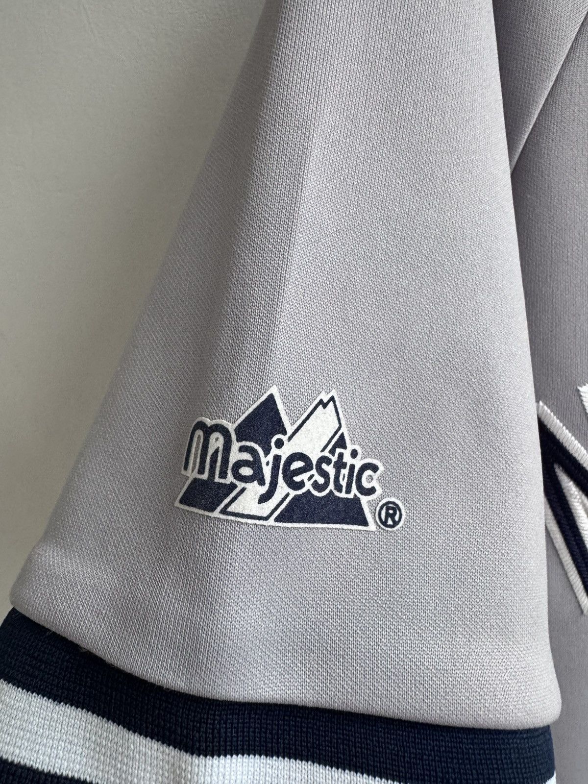 Majestic RARE NEW YORK YANKEES MLB BASEBALL SHIRT JERSEY VINTAGE 90s Size US XL / EU 56 / 4 - 3 Thumbnail