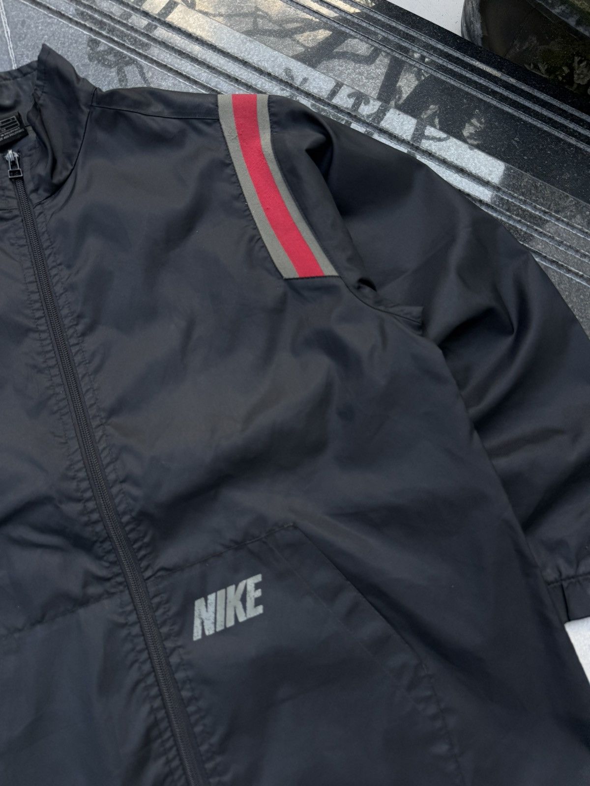 Nike 90’s NIKE RARE SWOOSH LOGO Y2K RETROVINTAGE NYLON ZIP JACKET Size US L / EU 52-54 / 3 - 3 Thumbnail