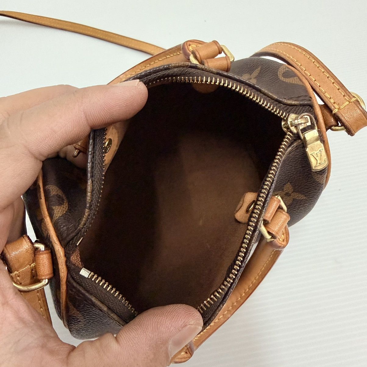 Louis Vuitton Louis Vuitton Monogram Mini Speedy Bag Size ONE SIZE - 15 Thumbnail