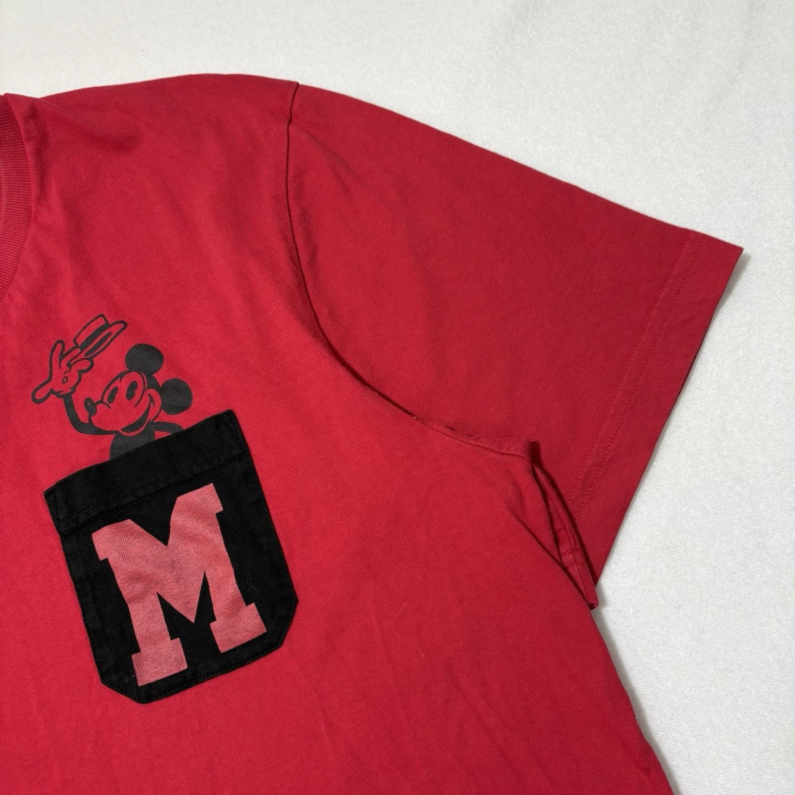 Other Bossini Disney Large Pocket T Shirt Mickey Mouse Red Black Size US L / EU 52-54 / 3 - 5 Thumbnail