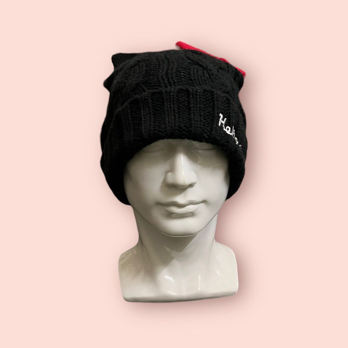 Anime × Cartoon Network × Japanese Brand RARE HELLO KITTY CAT EARS RED RIBBON KNITTED BEANIE Size ONE SIZE - 12 Thumbnail