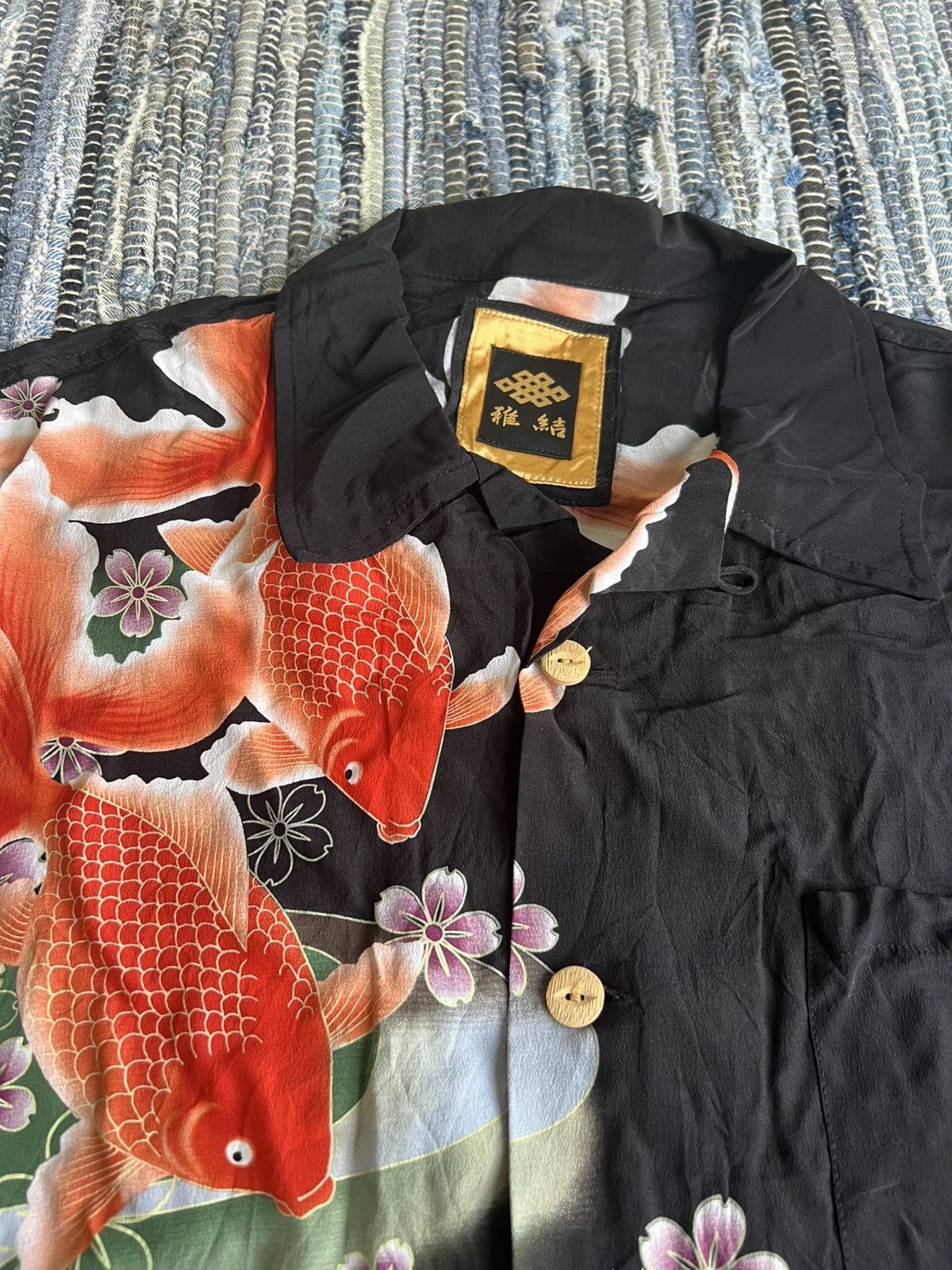 Vintage Karakuri Tamashi Golden Fish Sakura Rayon Crepe Aloha Shirt Size US L / EU 52-54 / 3 - 5 Thumbnail