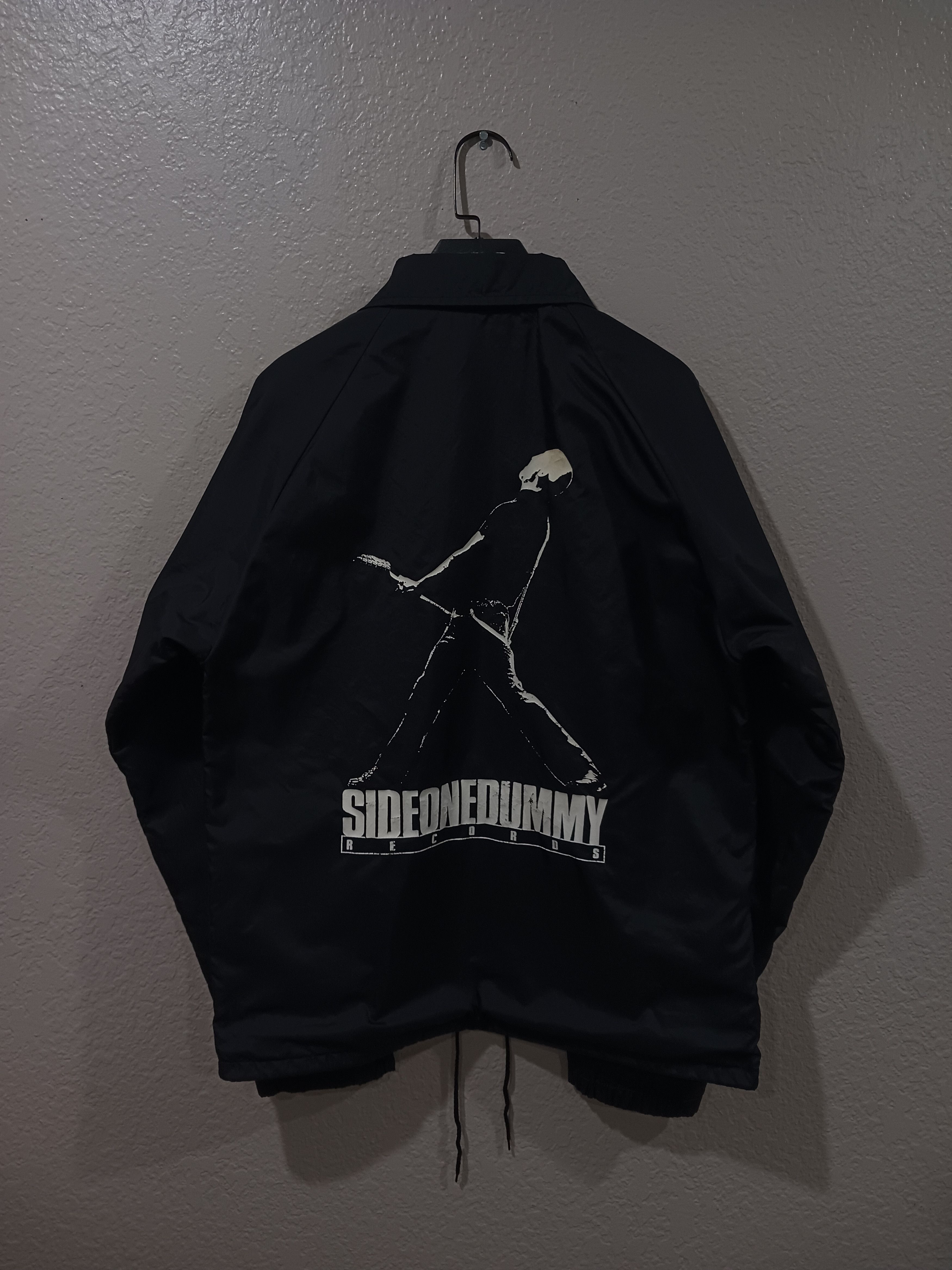 Auburn Sportswear × Band Tees × Vintage SideOneDummy Records "Guitar Player" Vintage 90s Windbreaker Size US S / EU 44-46 / 1 - 2 Thumbnail