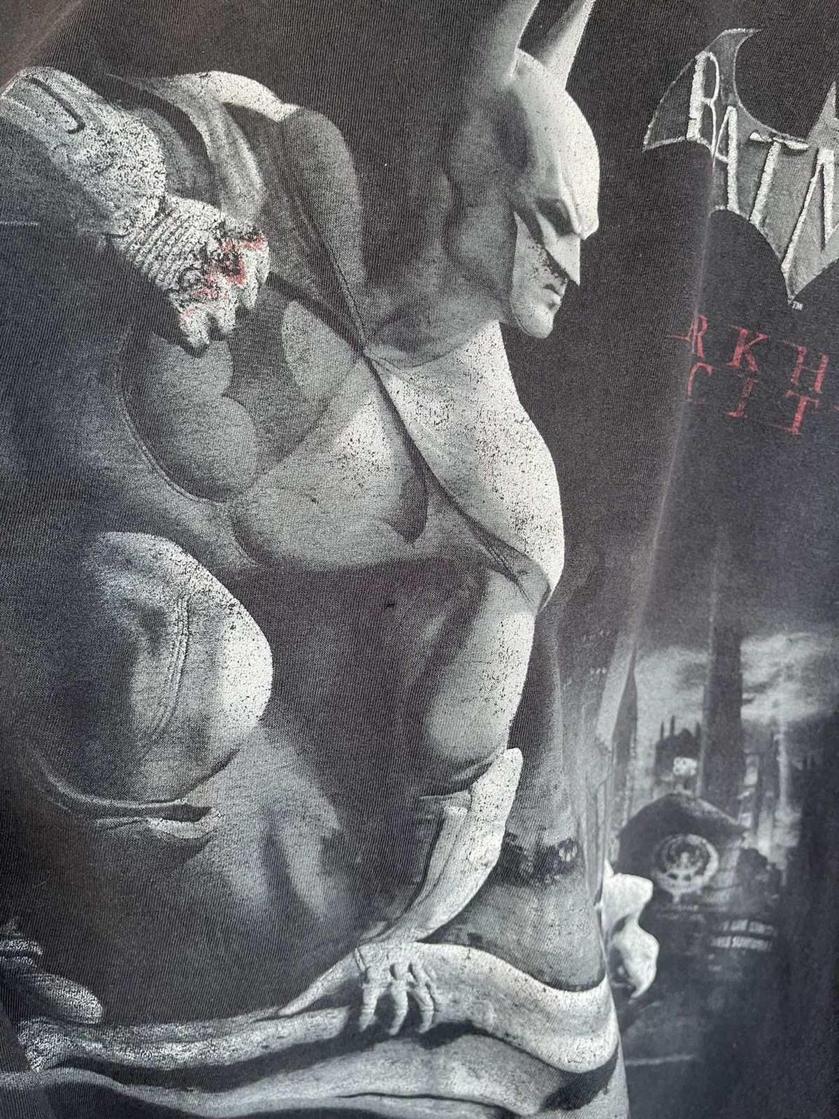 DC Comics Vintage’y2k🔥BATMAN🔥Full Print Faded Tshirt Size US L / EU 52-54 / 3 - 6 Thumbnail