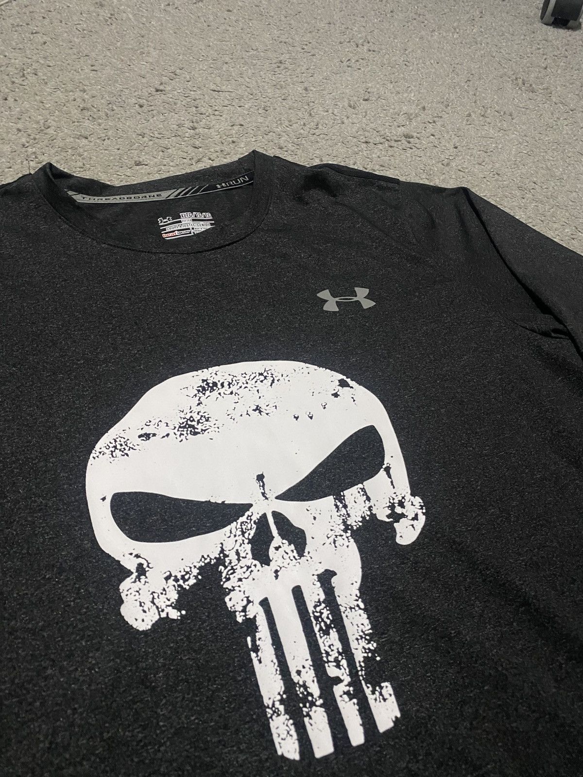 Marvel Comics × Under Armour Under Armour x Marvel Punisher XL heatgear long sleeve y2k Size US XL / EU 56 / 4 - 13 Thumbnail