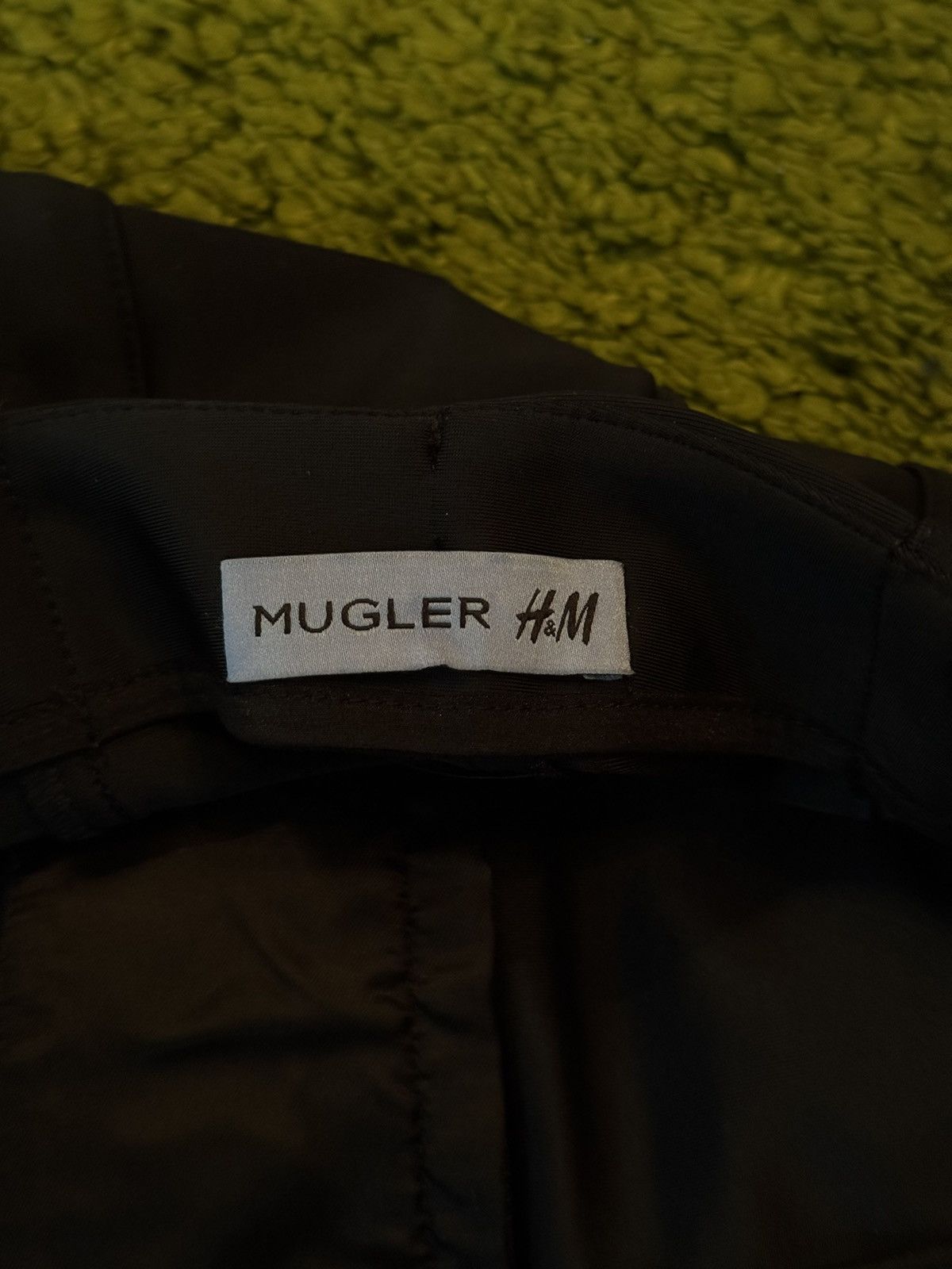 Designer × Mugler × Thierry Mugler Thierry Mugler x H&M cut out high waist flare pants RARE Size 27" / US 4 / IT 40 - 5 Thumbnail