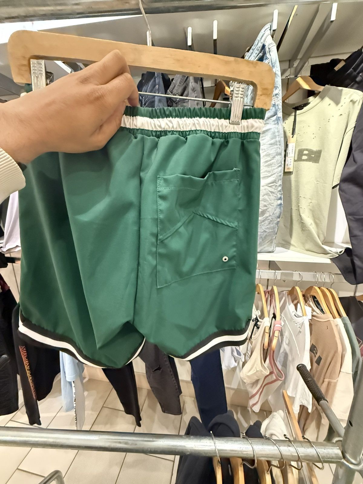 Rhude Rhude logo basketball swim short Size US 28 / EU 44 - 2 Thumbnail