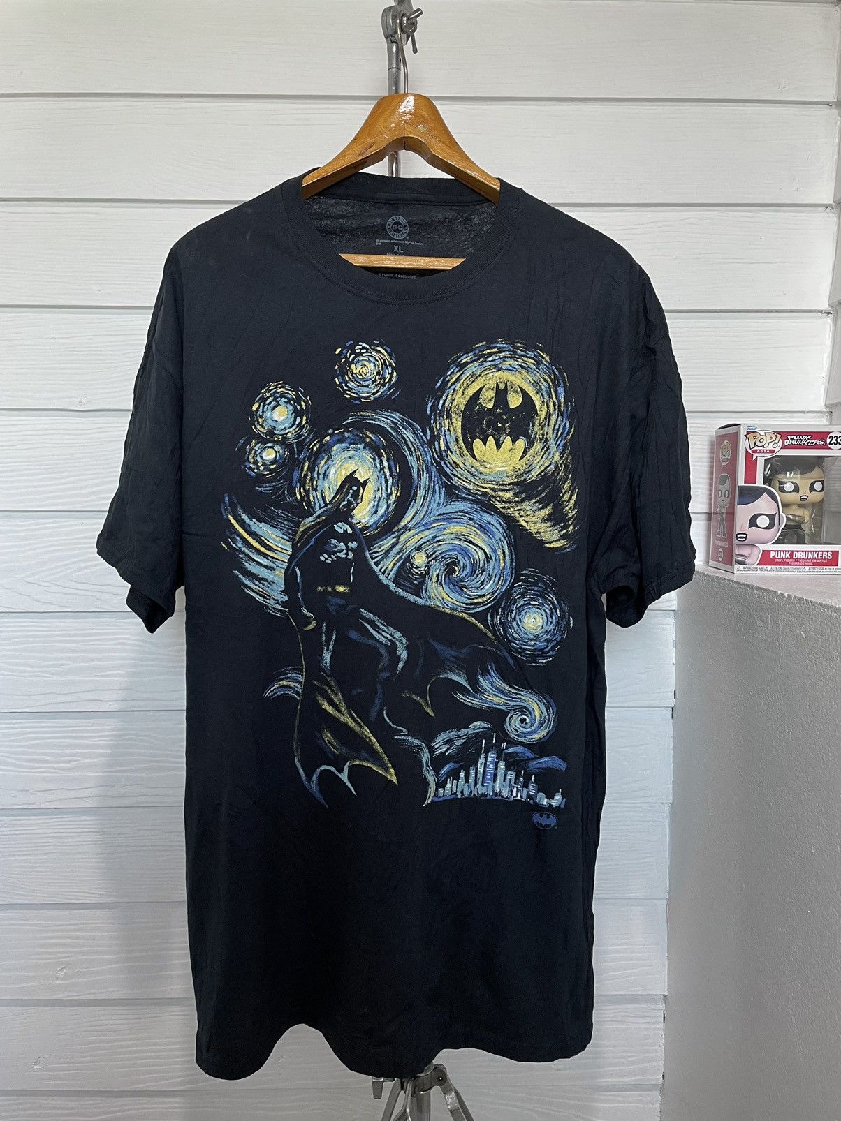 DC Comics BATMAN STARRY NIGHT VAN GOGH (2019) Size US XL / EU 56 / 4 - 1 Thumbnail