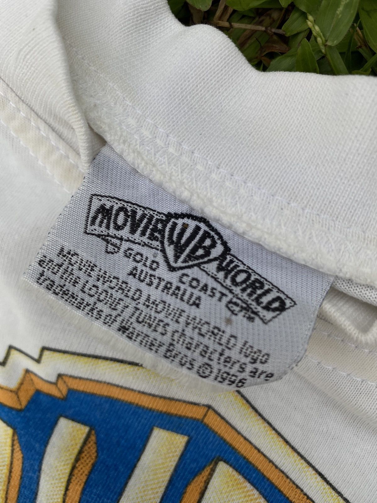 Cartoon Network × Vintage × Warner Bros Vintage 1993 Movie World Gold Coast Australia Tees Size US M / EU 48-50 / 2 - 6 Thumbnail