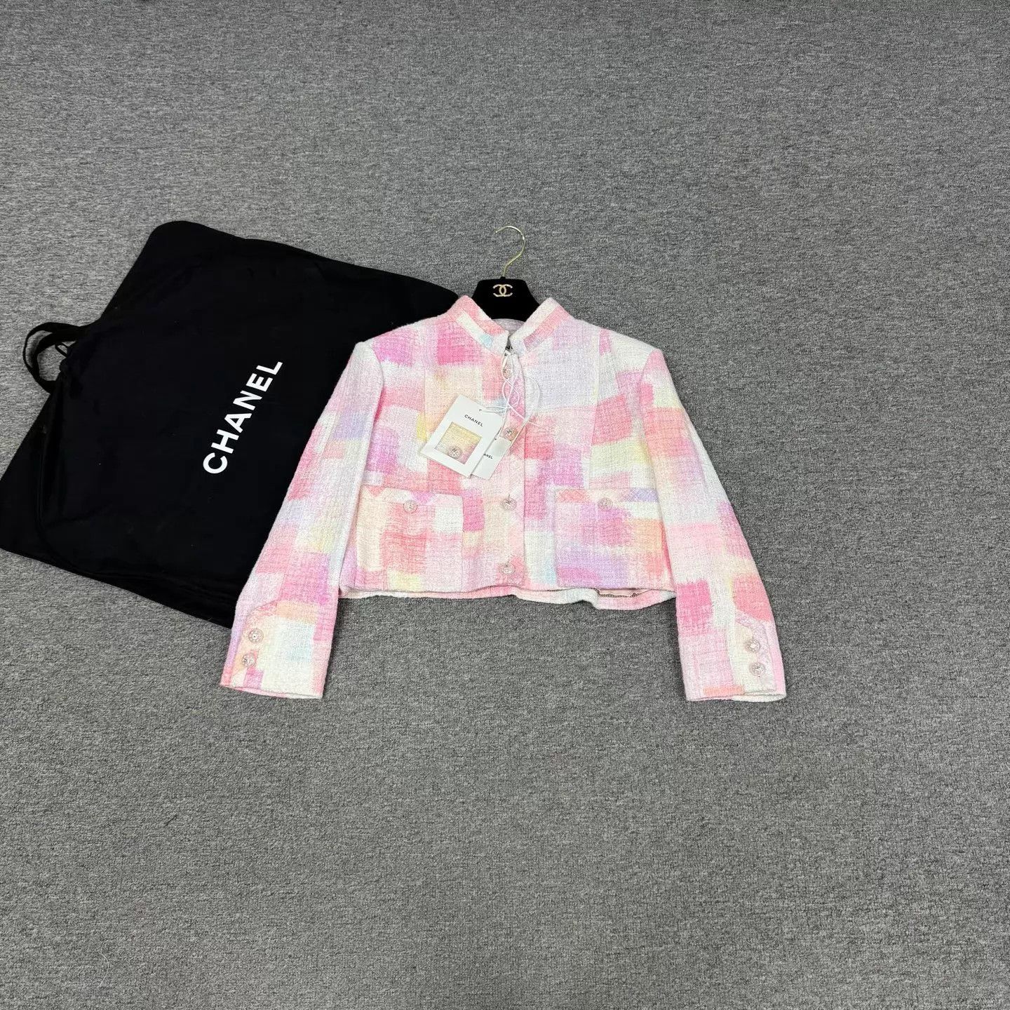 Chanel Chanel women's pink mosaic tweed short jacket Size M / US 6-8 / IT 42-44 - 1 Thumbnail