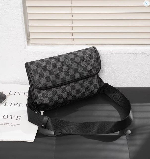 Designer × Japanese Brand Vintage Hippie Futuristic Check Shoulder Bag Rave Unique Size ONE SIZE - 1 Thumbnail
