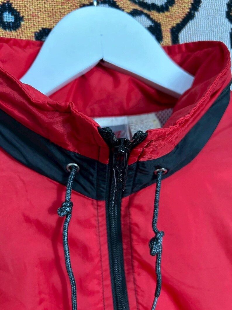 Nike Vintage 90s Nike Jacket size M Size US M / EU 48-50 / 2 - 4 Thumbnail
