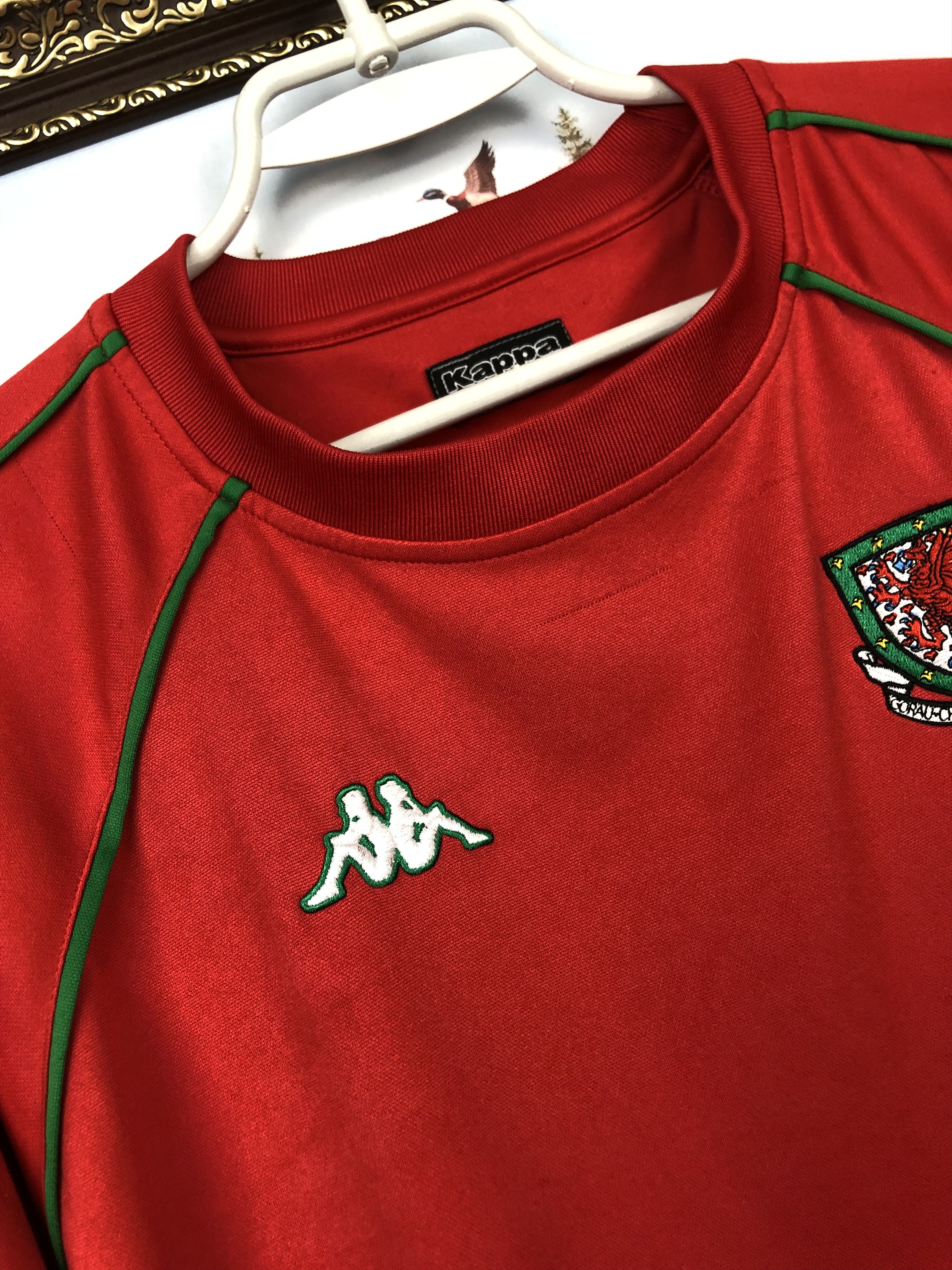 Kappa Wales football shirt 2004 Soccer Kappa Jersey Mens Trikot Size US L / EU 52-54 / 3 - 5 Thumbnail
