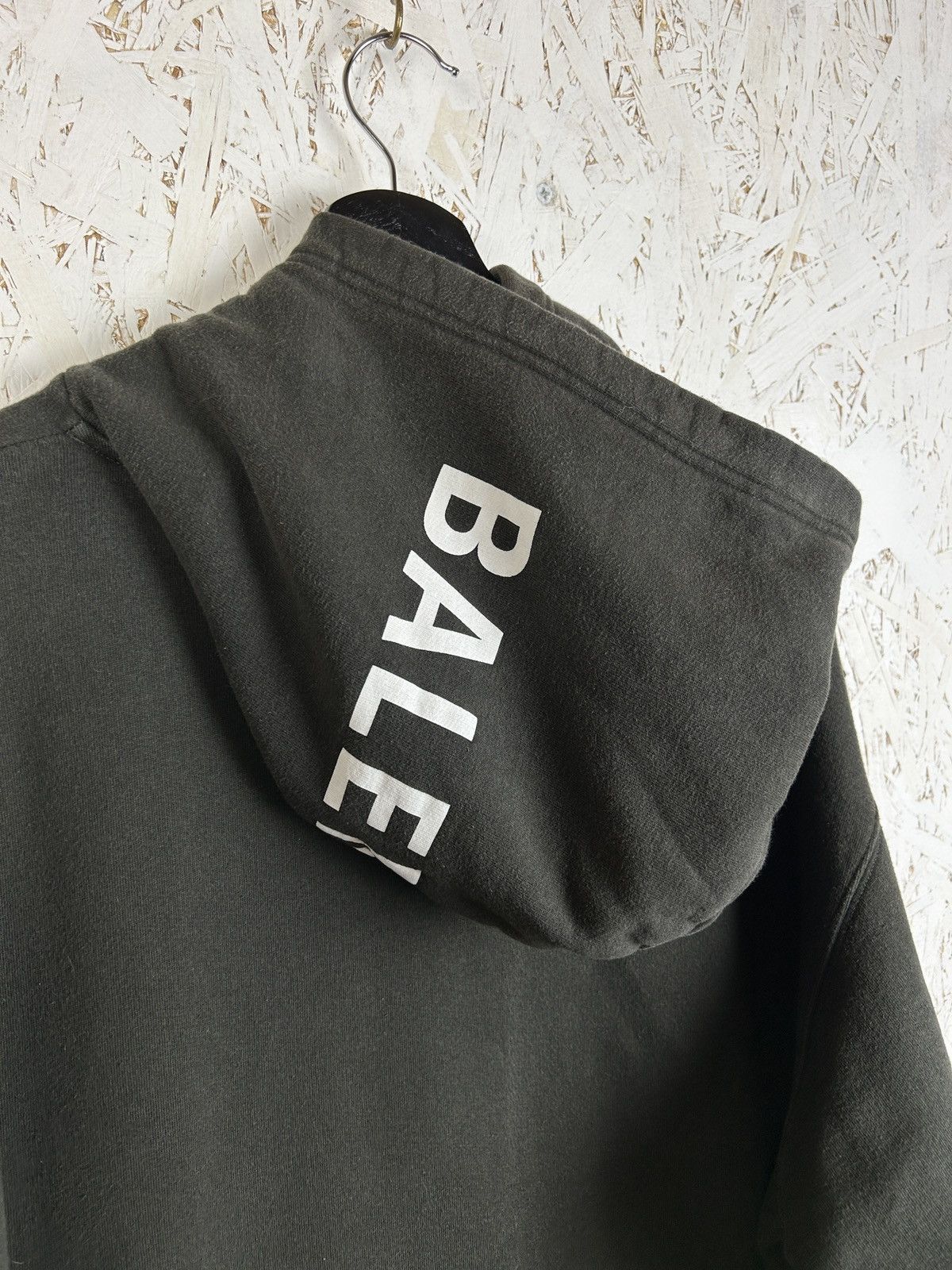 Balenciaga Balenciaga Hood Logo Reworked Cropped Hoodie Size S Size S / US 4 / IT 40 - 7 Thumbnail
