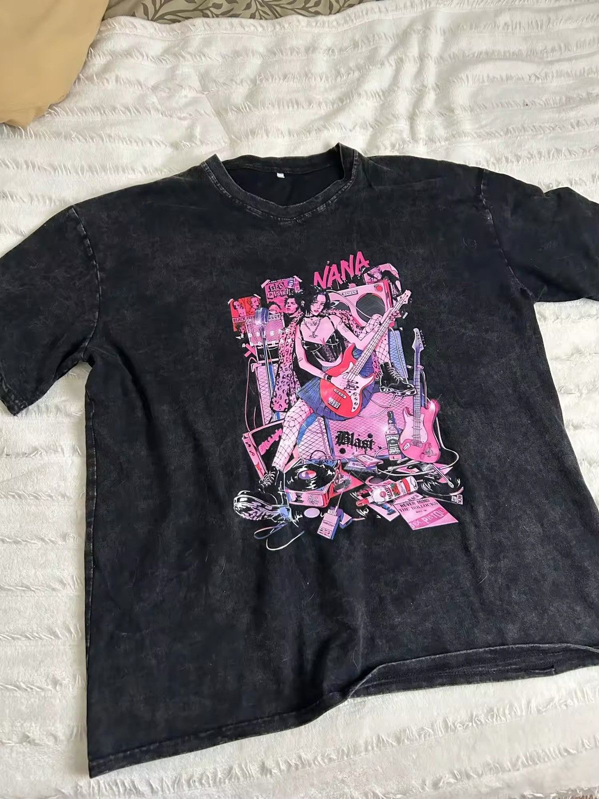 Japanese Brand Japanese Anime Rocker Band Nana Osaki T-shirt Graphic Tees Size US L / EU 52-54 / 3 - 5 Thumbnail