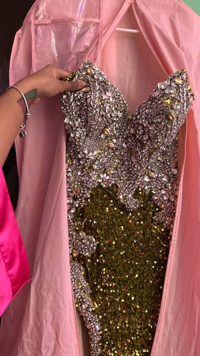 Gold and white sequin prom dress #promdress only worn once !