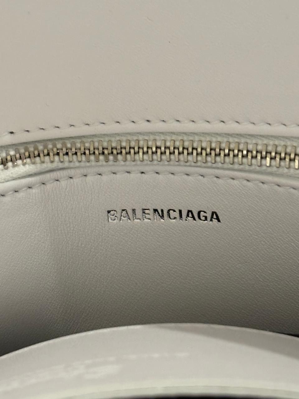 Balenciaga SS20 Balenciaga Hello Kitty Runway Ville Handbag Bag Size ONE SIZE - 7 Thumbnail