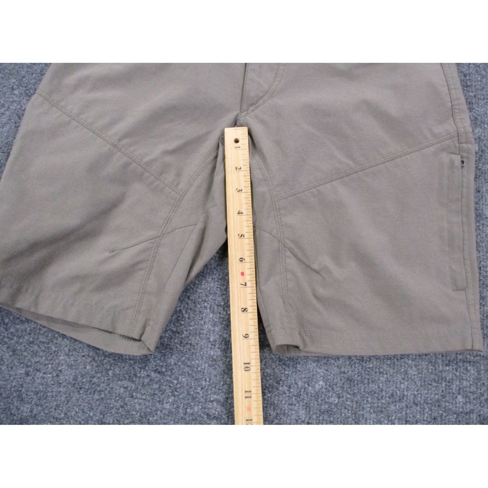 Vintage Kuhl Shorts Mens 30 Beige Utility Hiking Workwear Outdoor Climbing Hiking Shorts Beige Pocket Pockets 30 Mens Size US 30 / EU 46 - 3 Thumbnail