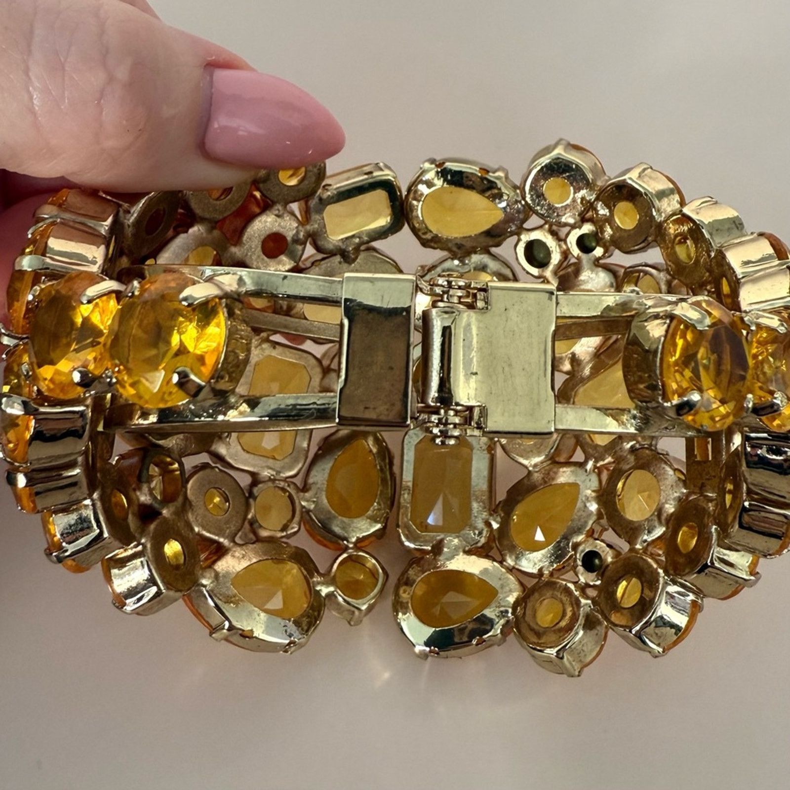 Other Women large bracelet with crystals Size ONE SIZE - 2 Thumbnail