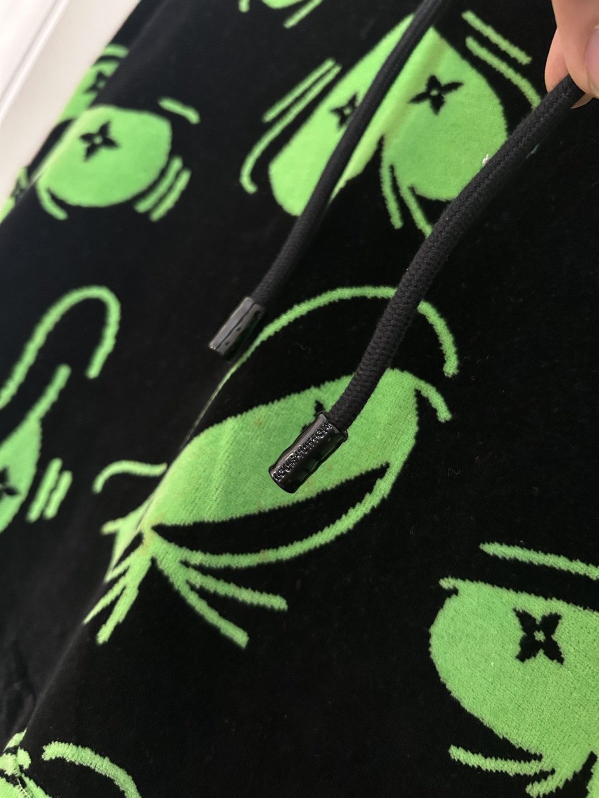 Louis Vuitton Louis vuitton eyes graphic jacquard hoodie black green Size US XXL / EU 58 / 5 - 3 Thumbnail