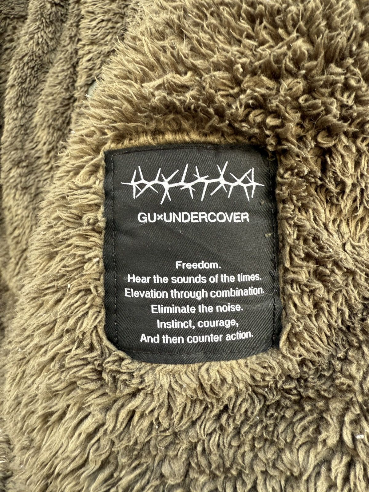 GU × Undercover GU x UNDERCOVER by JunTakahashi “Freedom” Open Collar Fleece Size US L / EU 52-54 / 3 - 5 Thumbnail