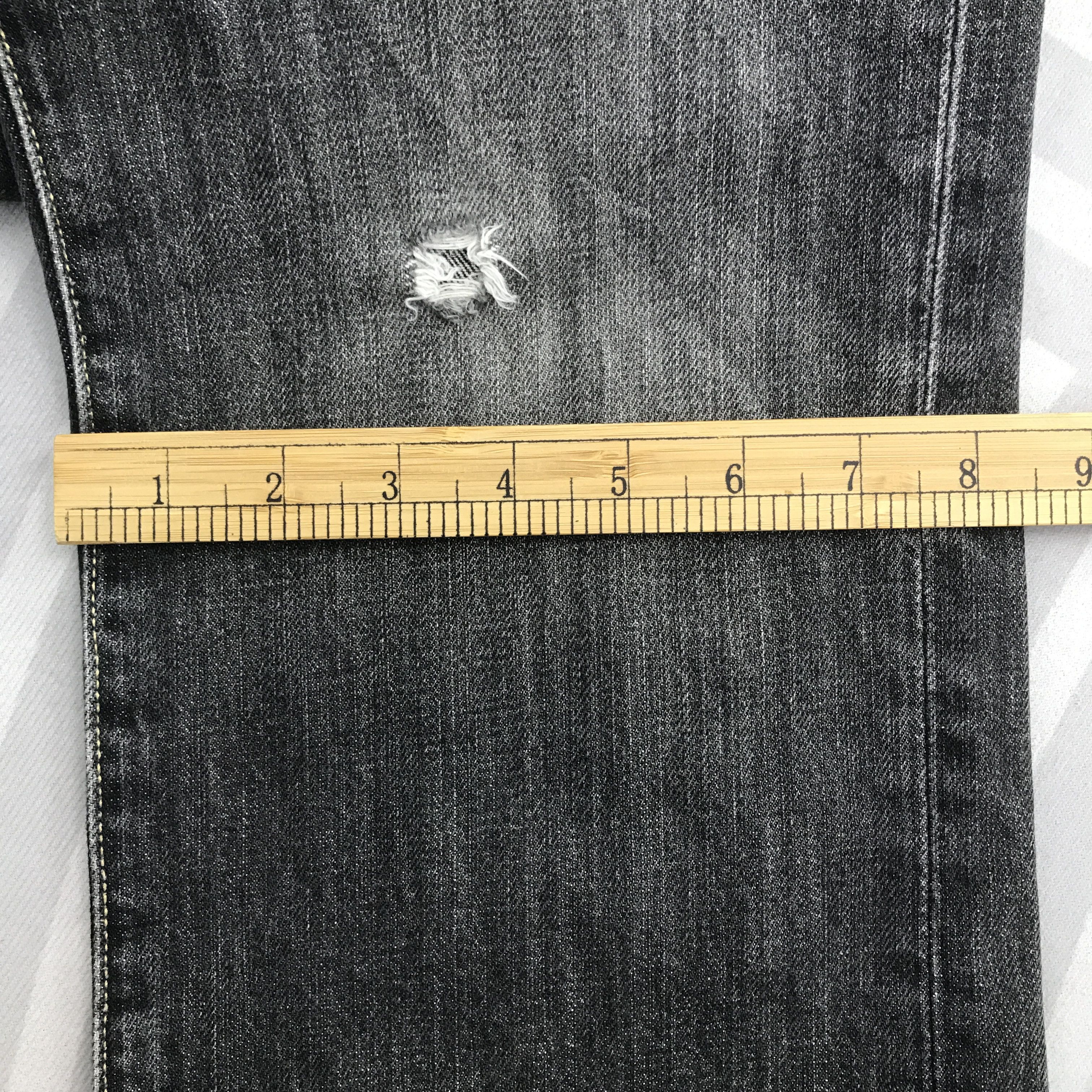 Uniqlo Japan Uniqlo Black faded Distressed Denim jeans pants Size US 29 - 10 Thumbnail