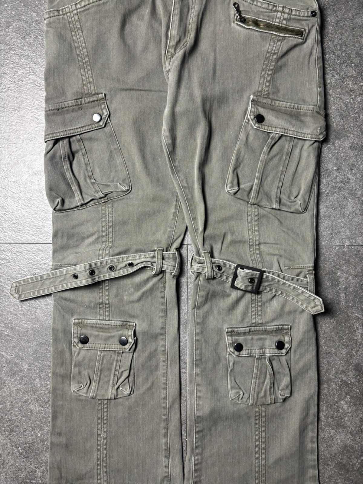 If Six Was Nine 2000s Semantic Design Multipocket Bondage Cargo Pants Size US 31 - 5 Thumbnail