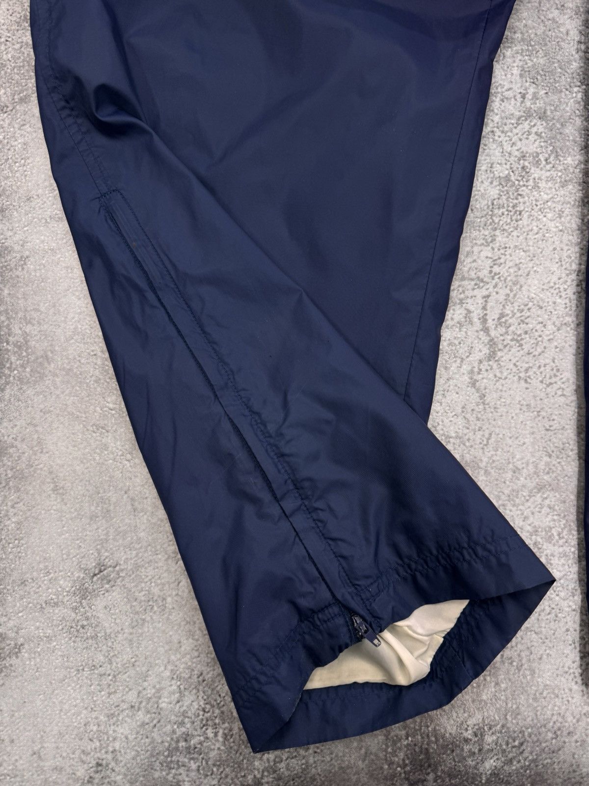 Nike Nike Men Lightweight Track Pants Navy Size L Size US 33 - 5 Thumbnail