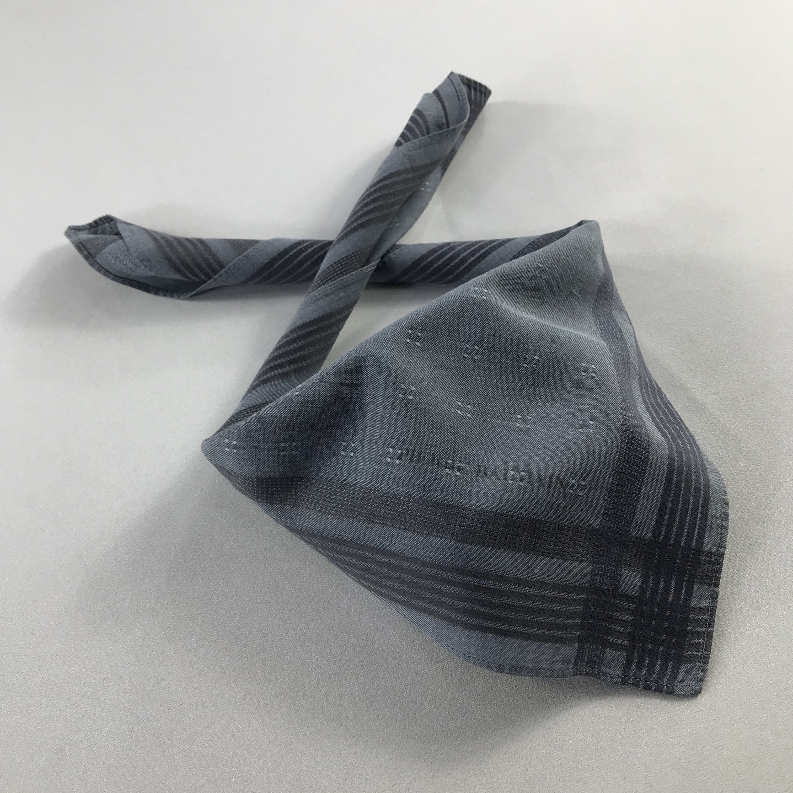 Pierre Balmain Pierre Balmain Handkerchief / Bandana / Neckerchief C743 Size ONE SIZE - 1 Thumbnail